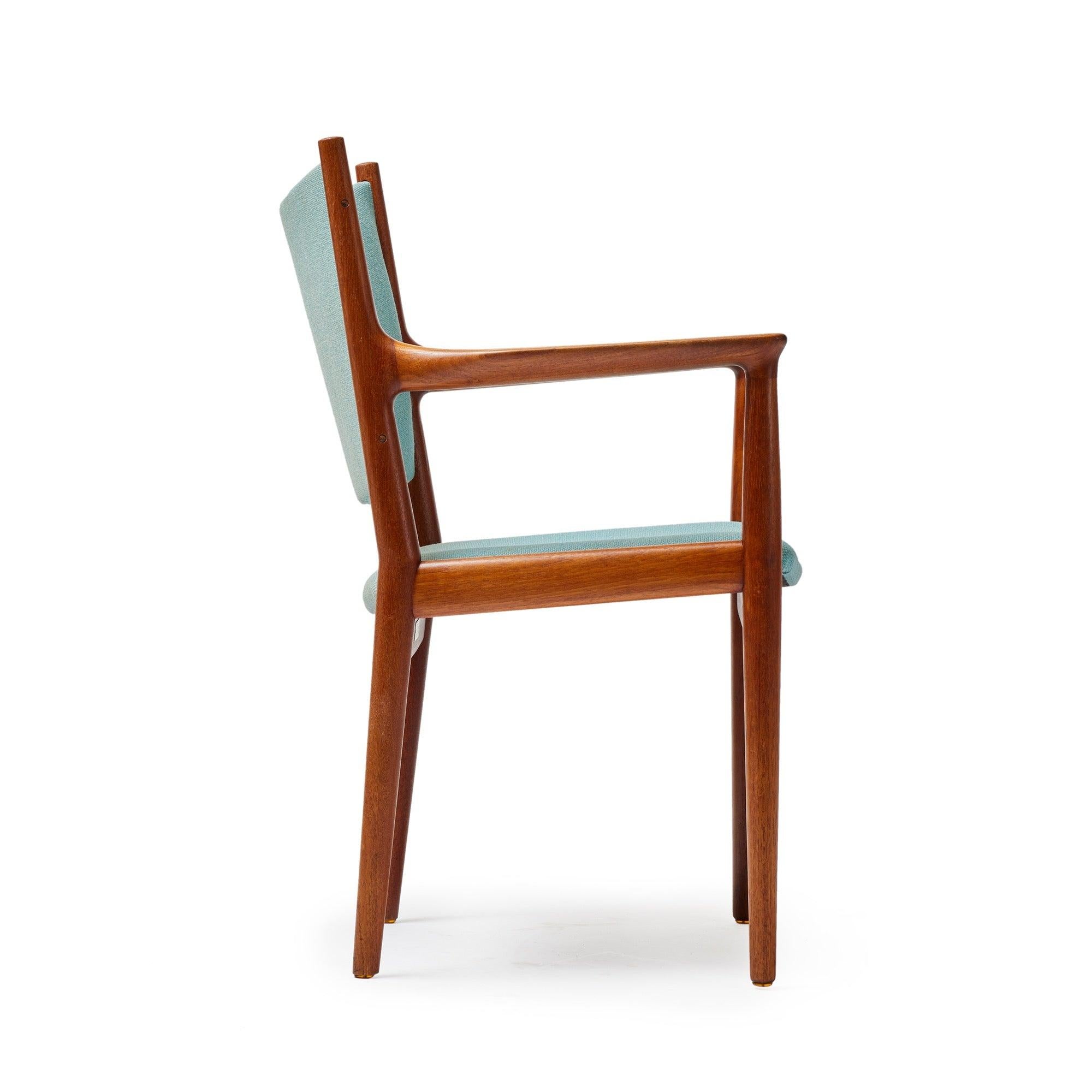 Danese Poltrona da pranzo in teak di Hans J. Wegner per Johannes Hansen in vendita