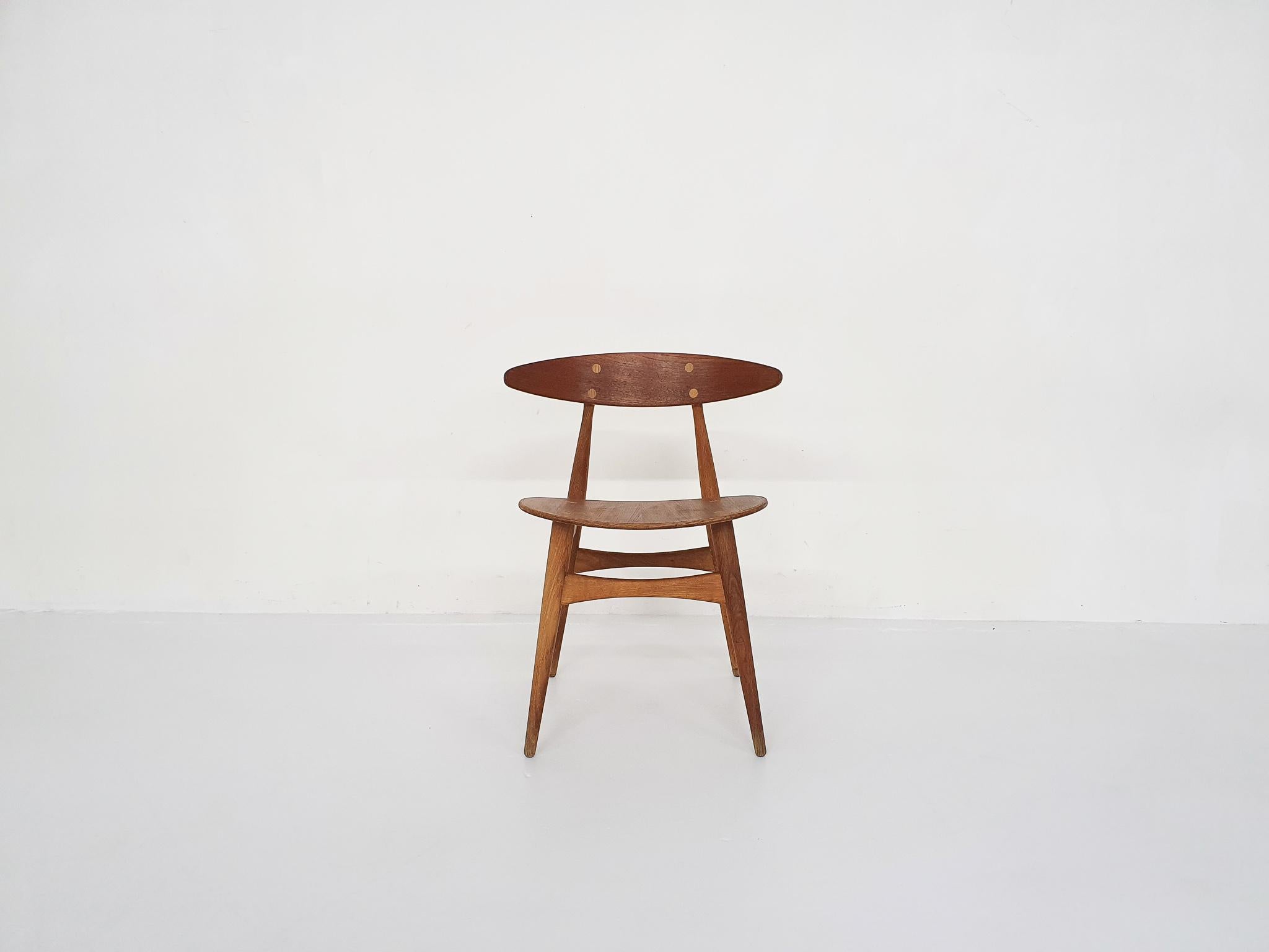 Teak Dining Chair CH33T by Hans Wegner for Carl Hansen and Son, Denmark 1950's In Good Condition In Amsterdam, NL