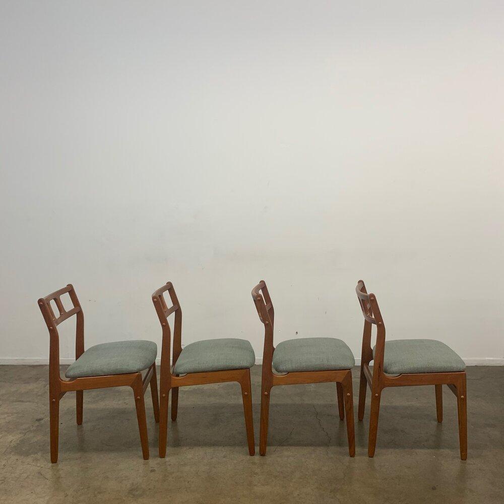Teak Dining Chairs by Dscan, Set of Four In Good Condition In Los Angeles, CA