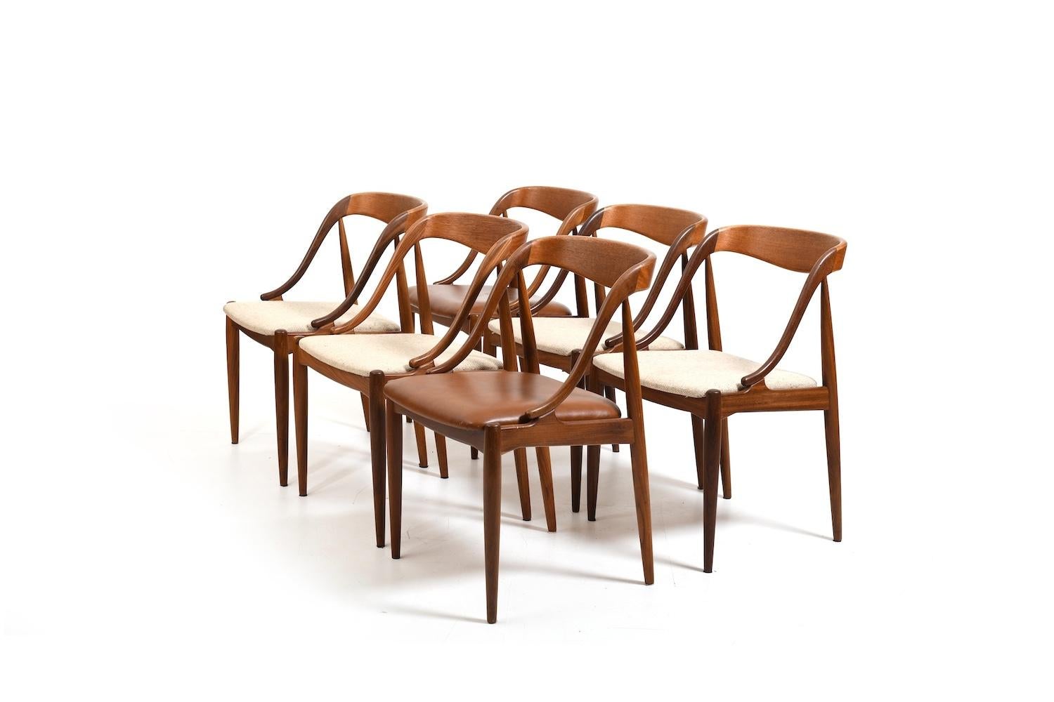 Chaises de salle à manger en teck par Johannes Andersen 1960s en vente 5