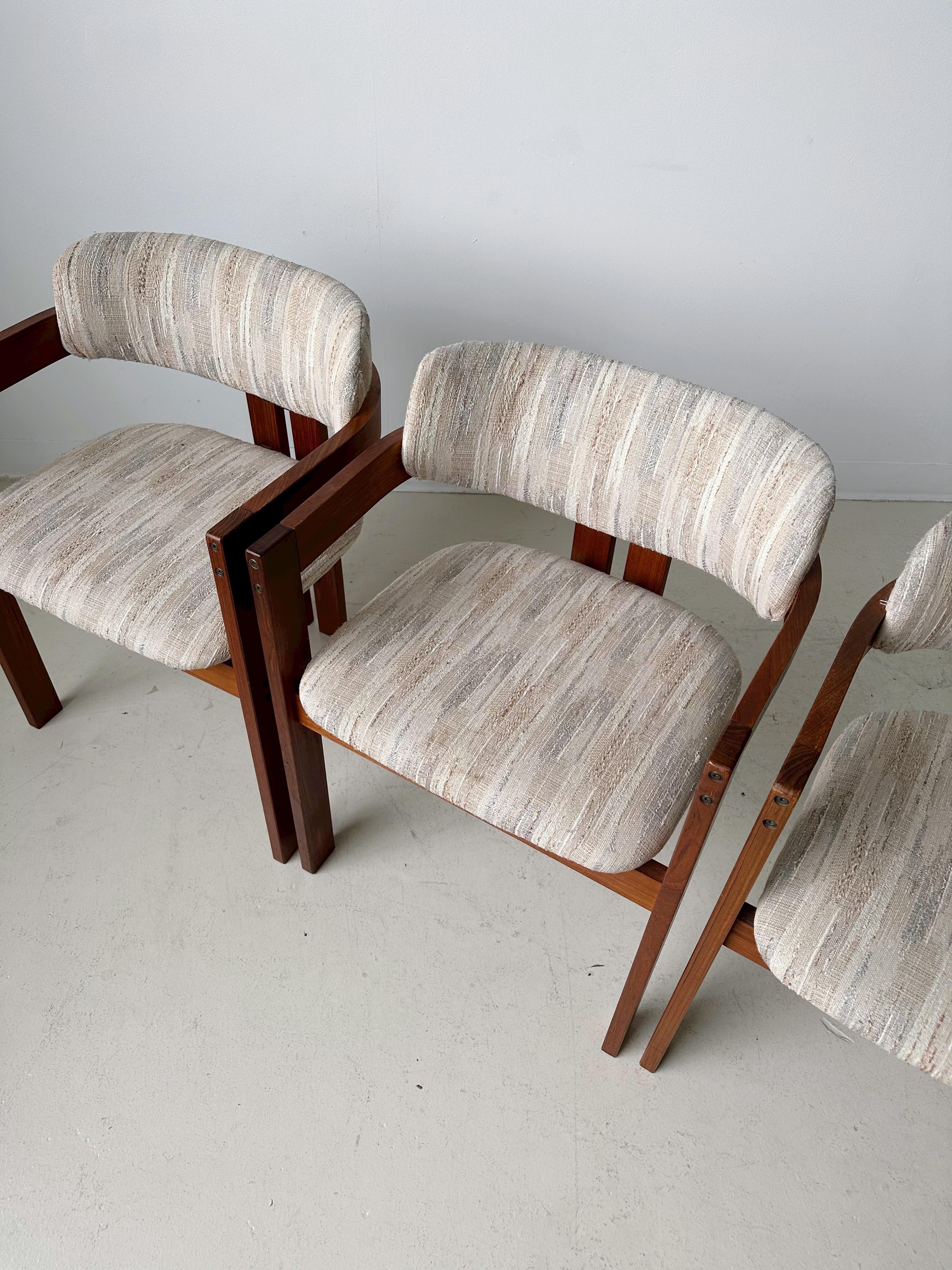 Teak Dining Chairs in the style of Augusto Savini Pamplona, 60's  In Good Condition In Outremont, QC