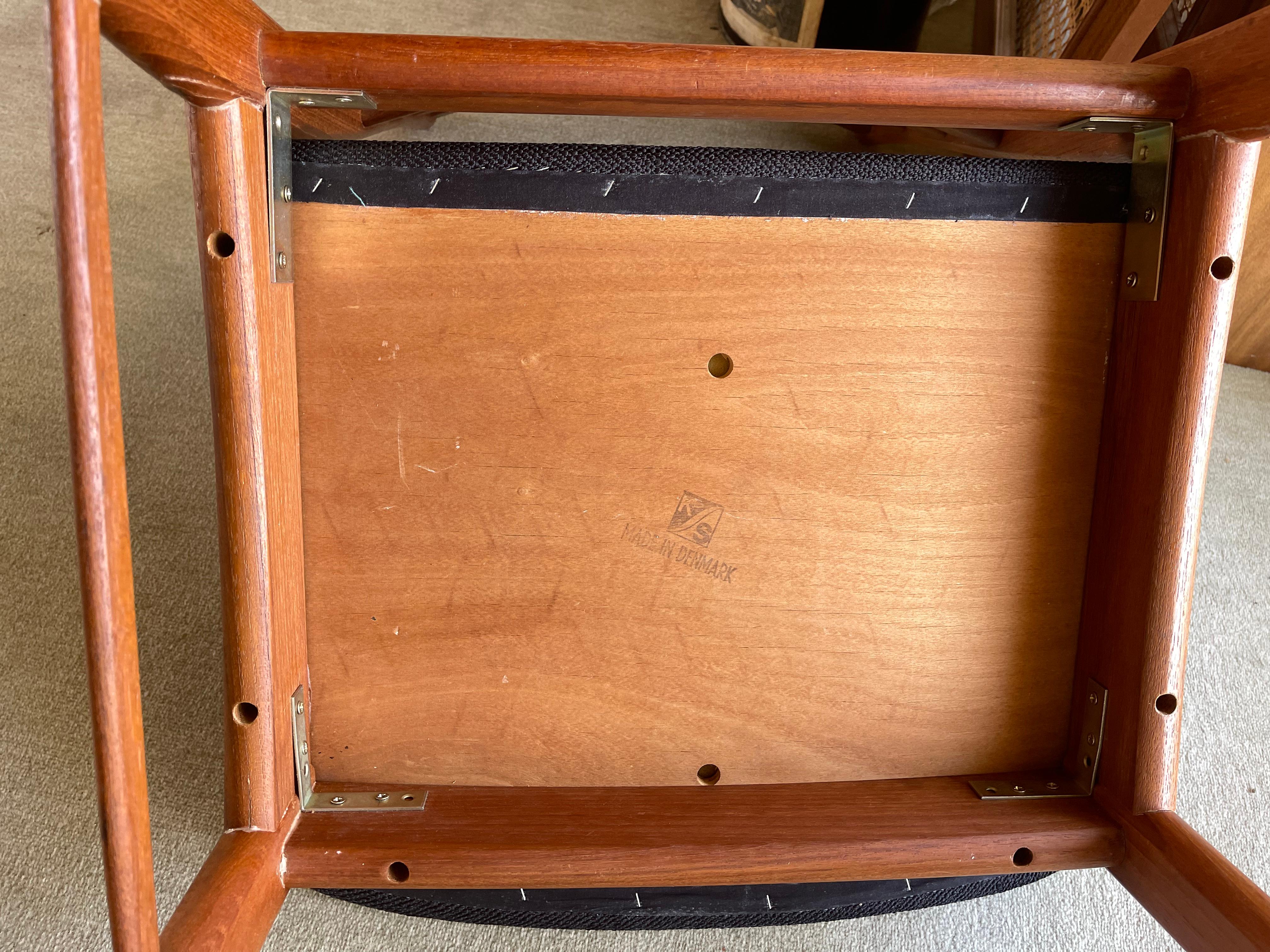 Sedie da pranzo in teak, set di 3, di Korup Stolefabrik, metà secolo, originali danesi in vendita 6