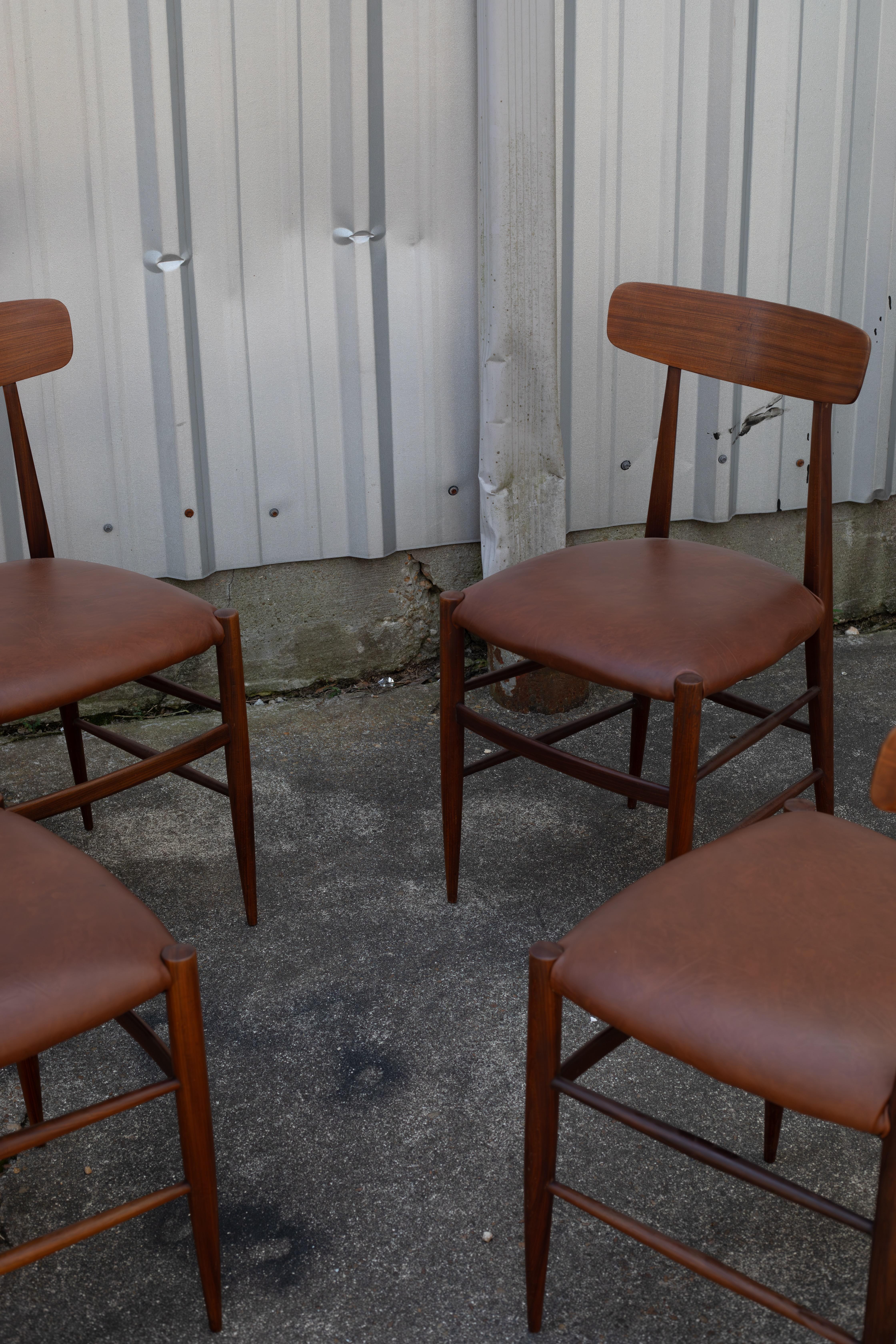 Teakholz-Esszimmerstühle (6er Set) im Angebot 4