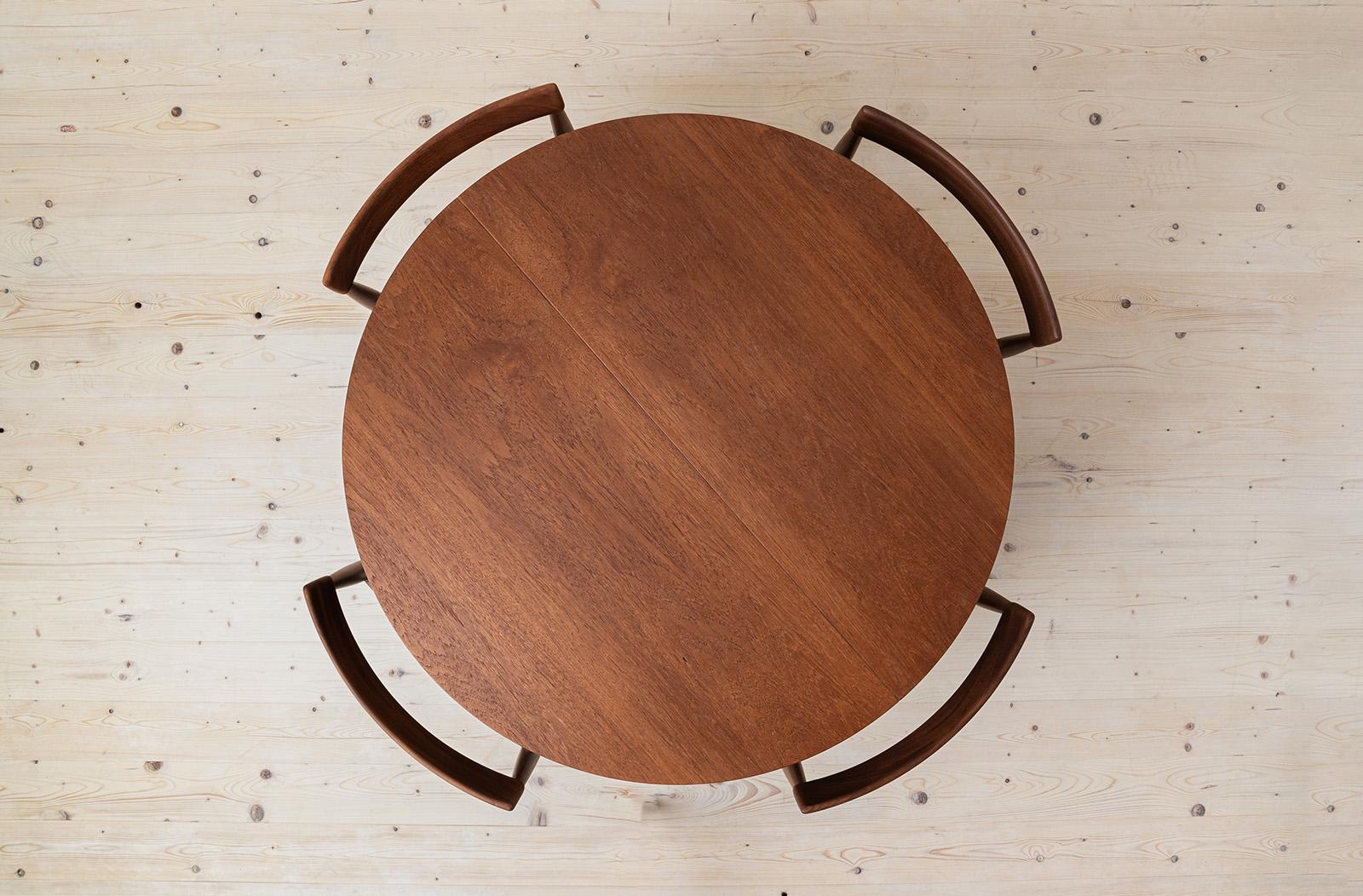 Teak Dining Set by Hans Olsen, 4 Chairs, Round Table, Danish Modern, 1950s In Good Condition In Wrocław, Poland