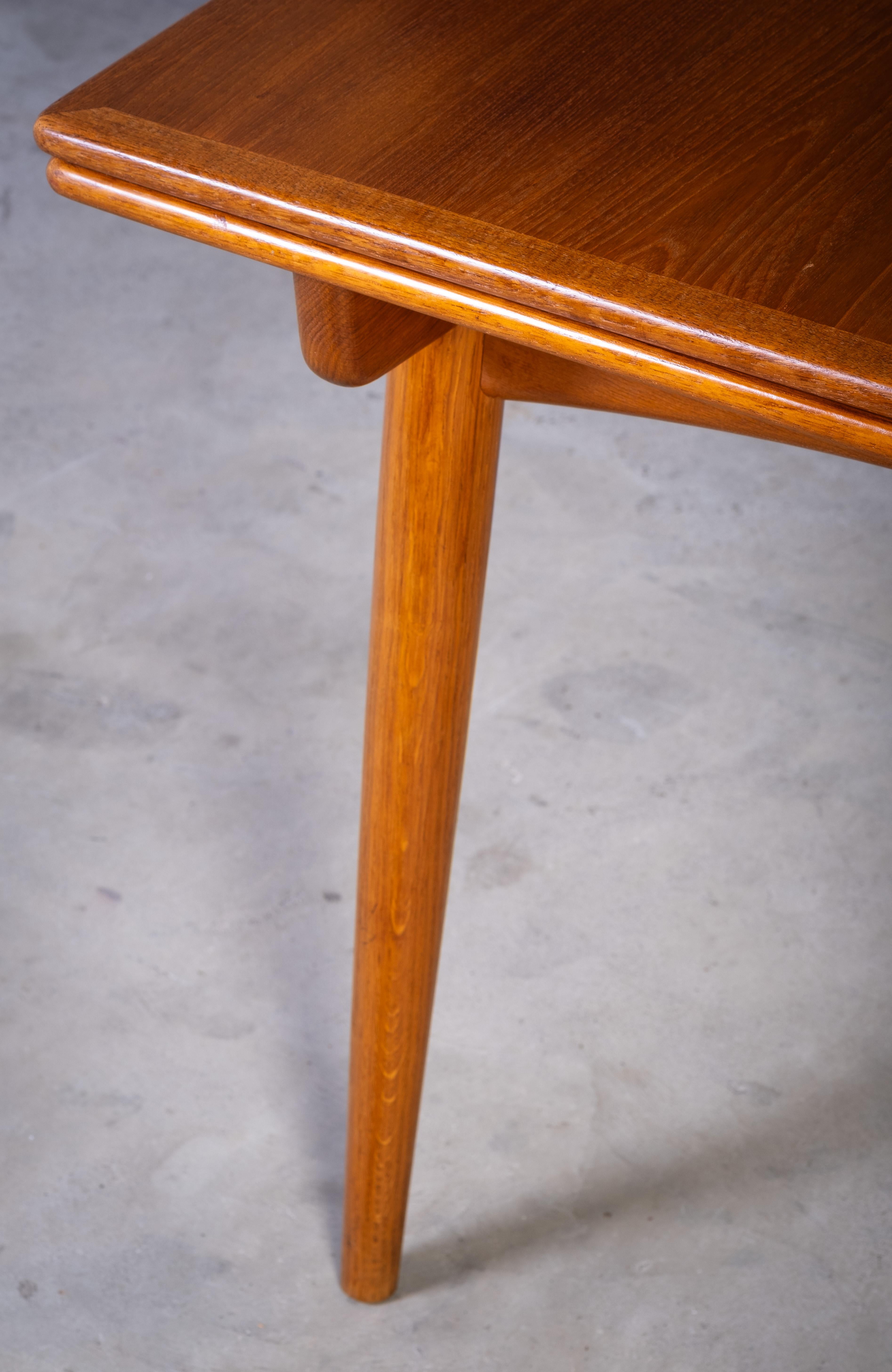 Mesa de comedor de teca AT-312 de Hans J. Wegner para Andres Tuck, años 50 Teca en venta