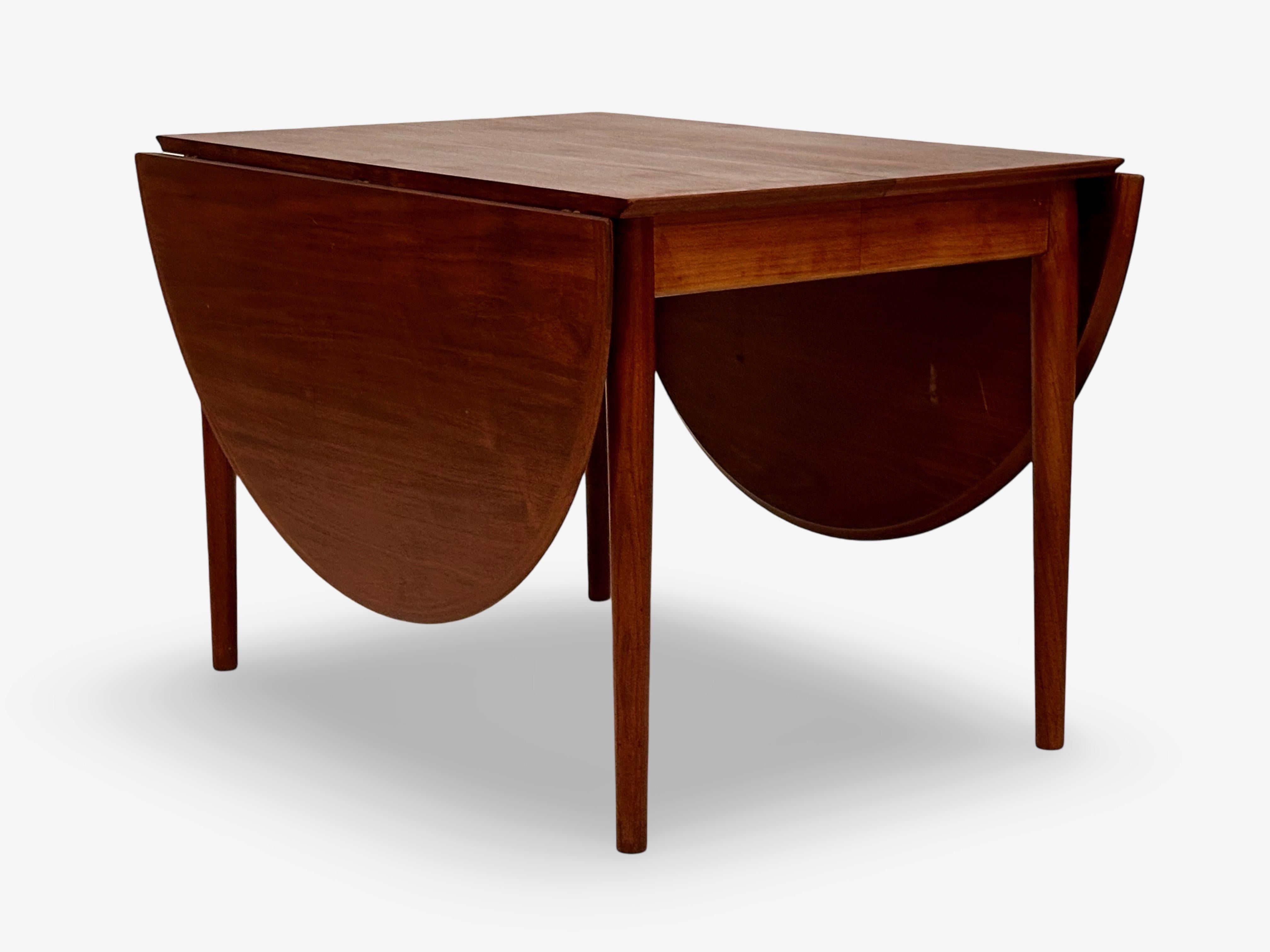 Table de salle à manger en teck par Arne Vodder / Sibast Møbler, Danemark. Bon état - En vente à København K, DK