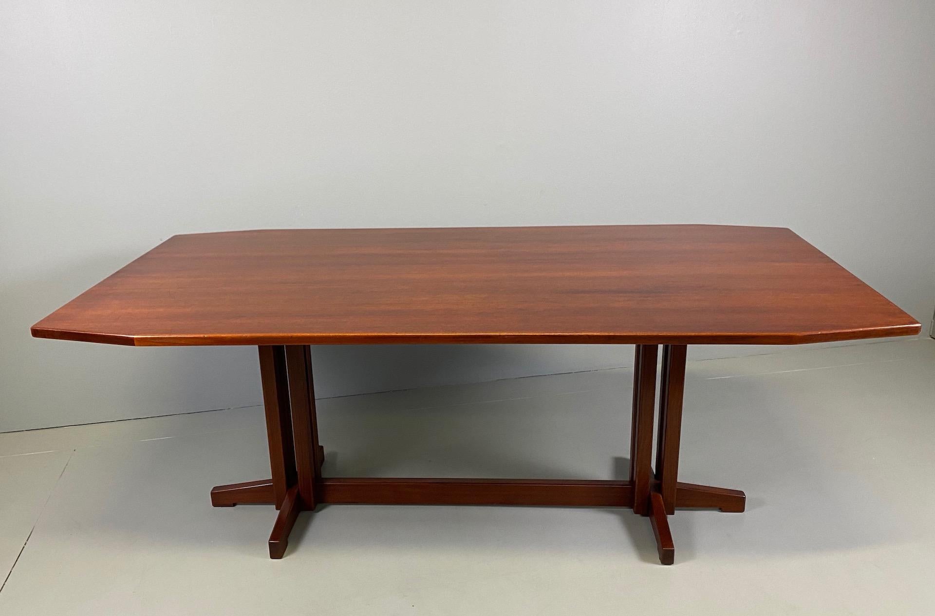 Italian Teak Dining Table by Ilmari Tapiovaara for La Permanente Cantù, 1960s For Sale