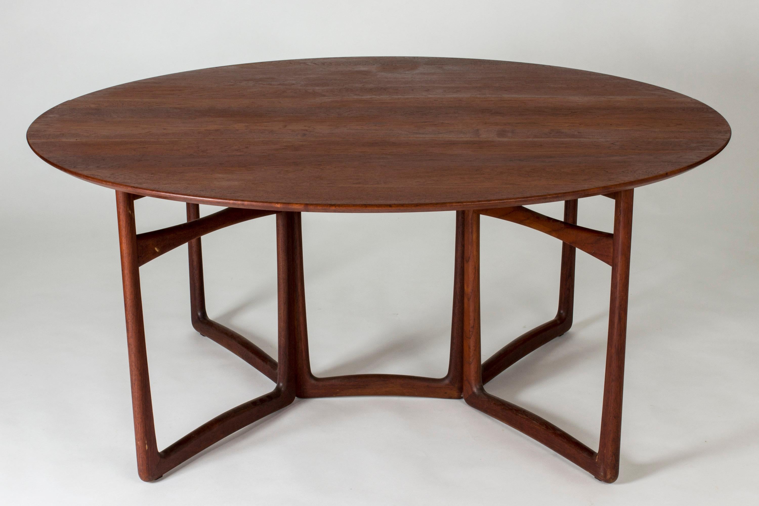 Scandinavian Modern Teak Dining Table by Peter Hvidt and Orla Møllgaard for France & Son, Denmark For Sale