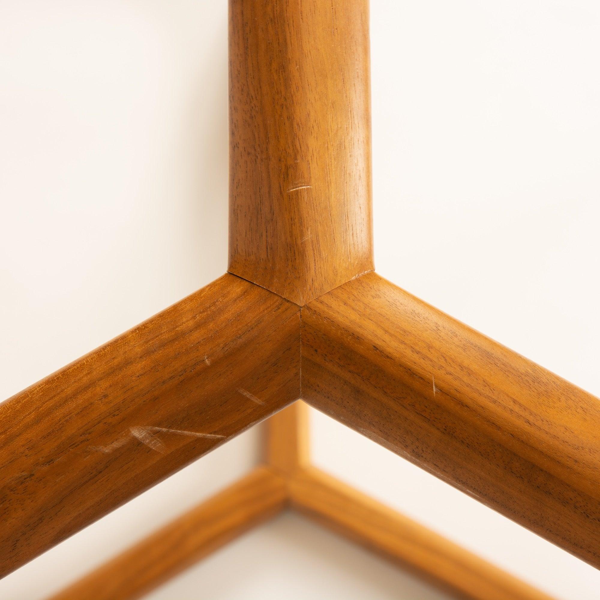 Table de salle à manger Semigood Design État moyen - En vente à Sagaponack, NY