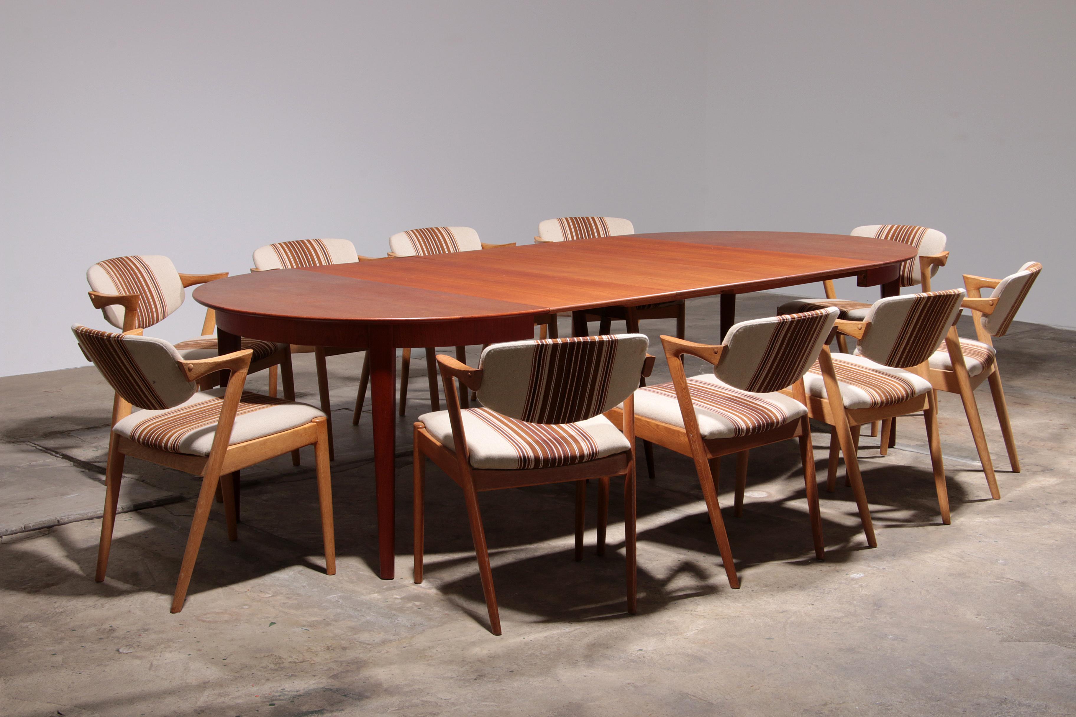 Teak Dining Table from the 1960s by Henning Kjærnulf Model 62 For Sale 4