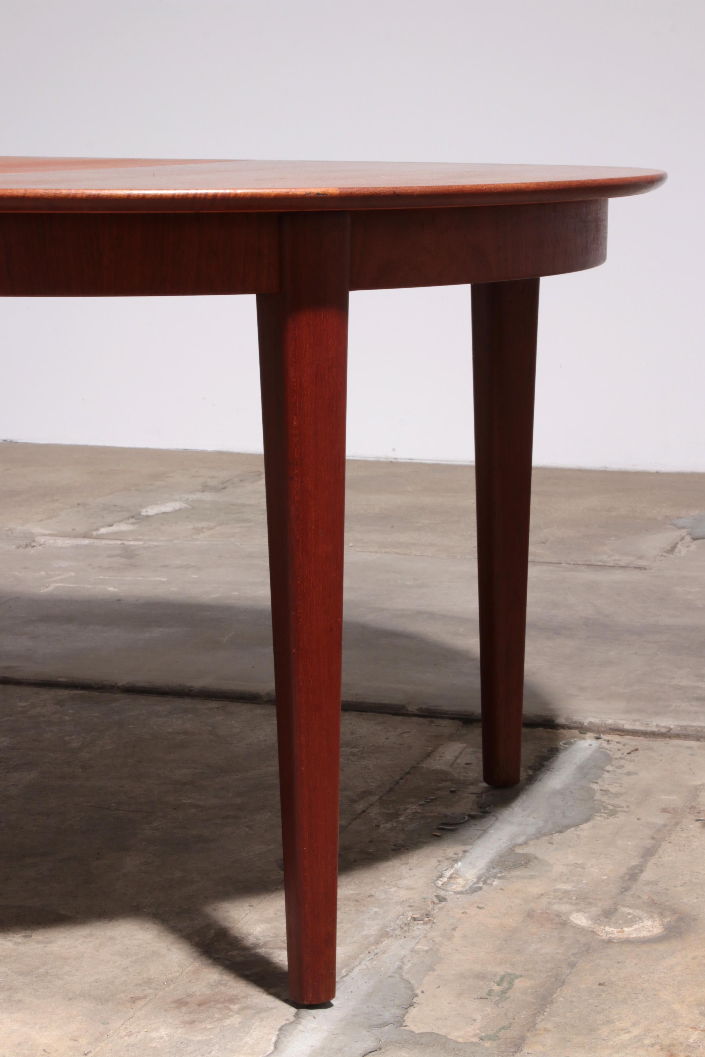 Teak Dining Table from the 1960s by Henning Kjærnulf Model 62 For Sale 5