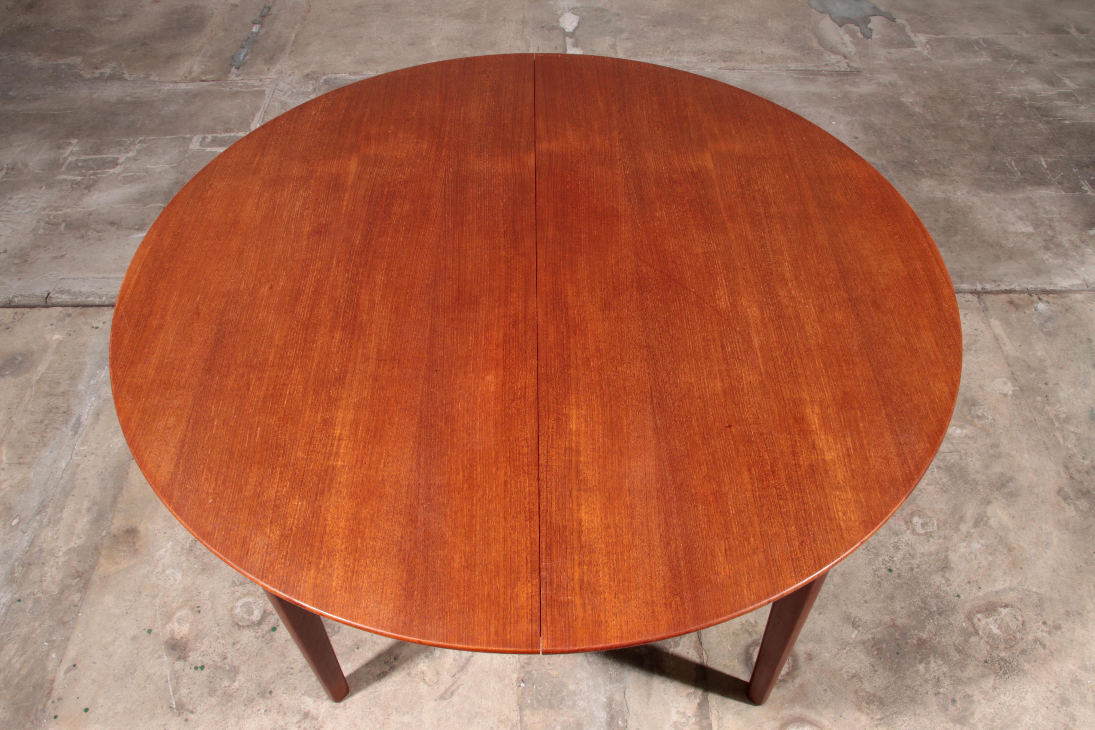 Teak Dining Table from the 1960s by Henning Kjærnulf Model 62 For Sale 12
