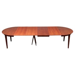 Teak-Esstisch aus den 1960er Jahren von Henning Kjærnulf Modell 62