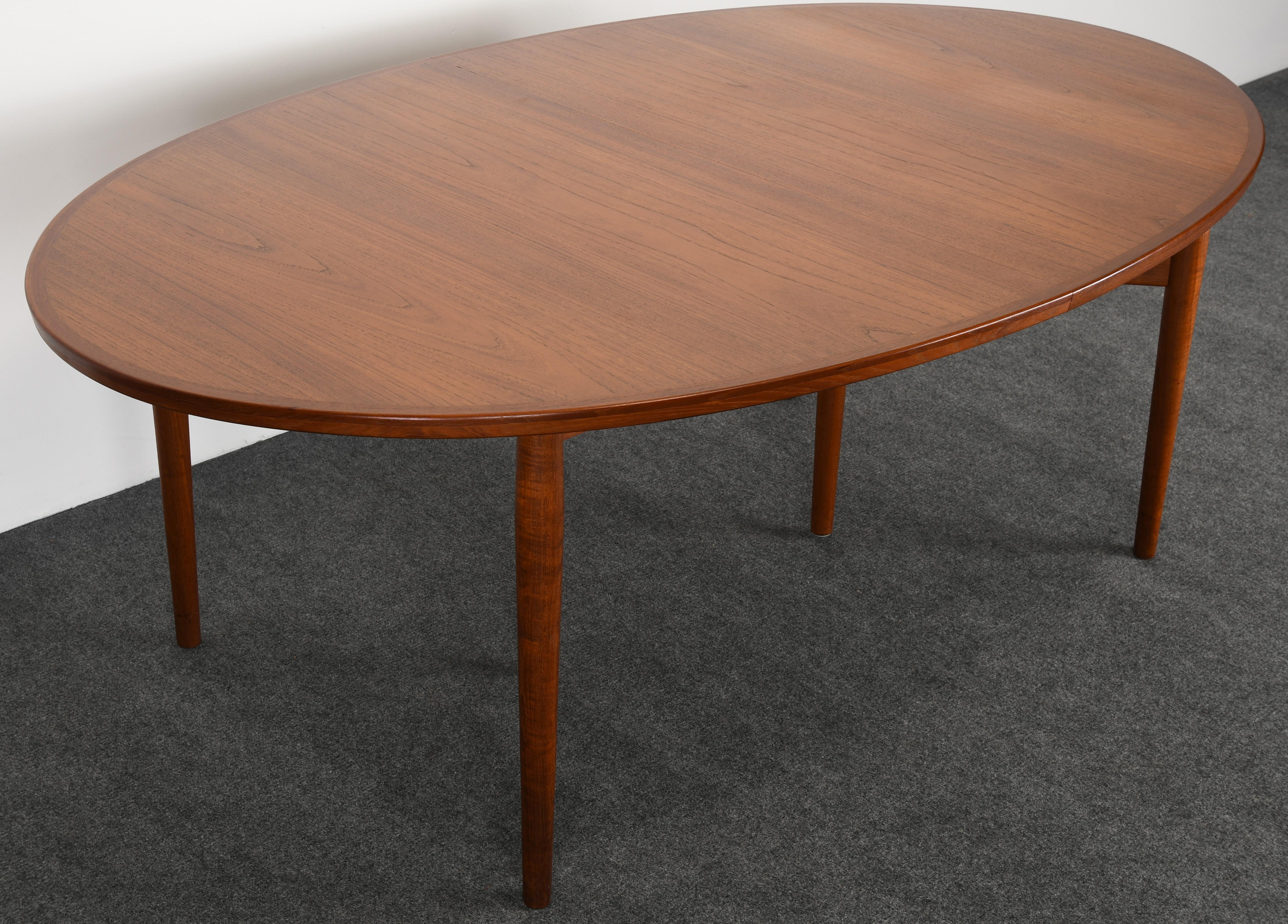 Teak Dining Table Model 212 by Arne Vodder for Sibast, 1950s In Good Condition In Hamburg, PA