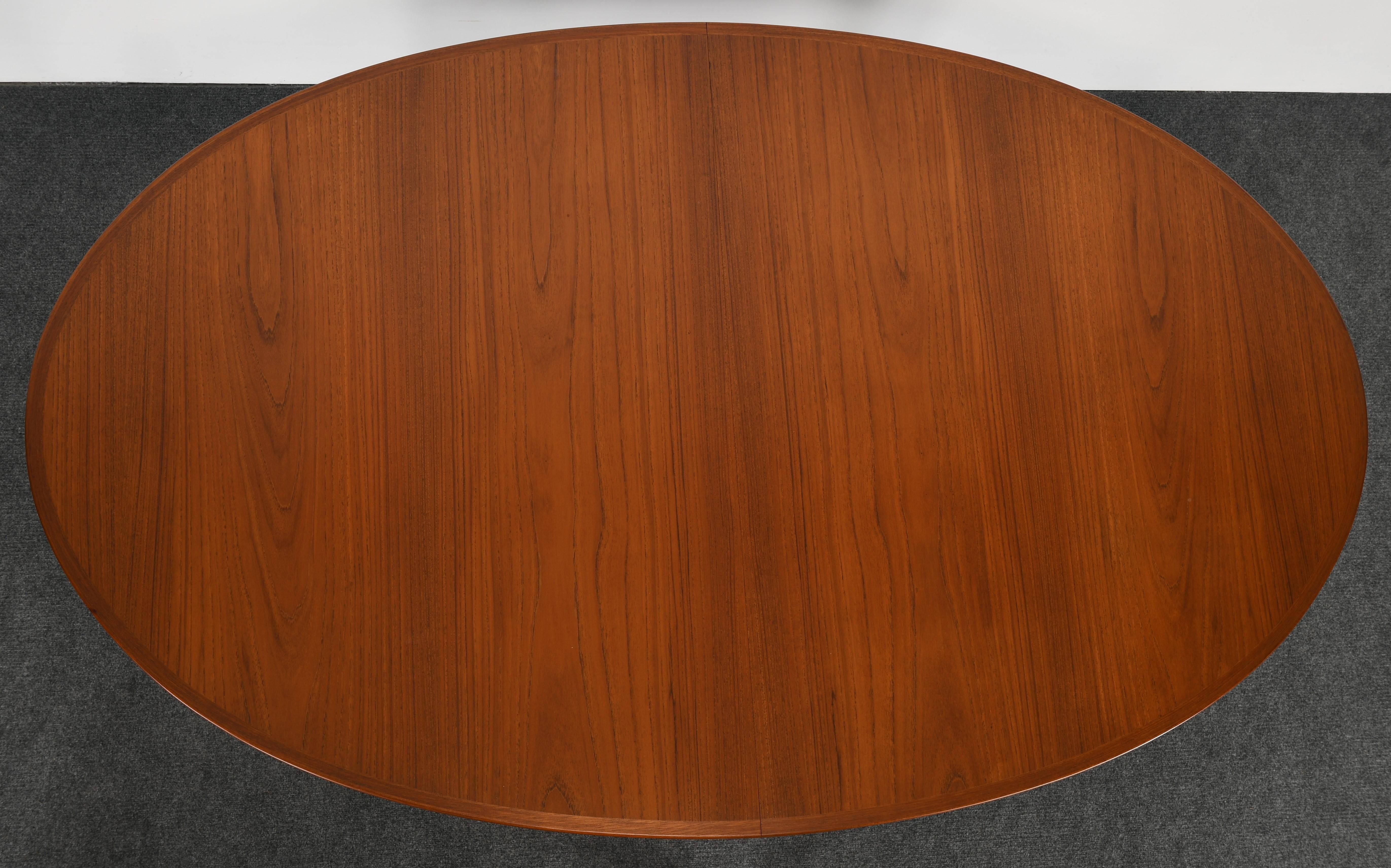 Teak Dining Table Model 212 by Arne Vodder for Sibast, 1950s 1