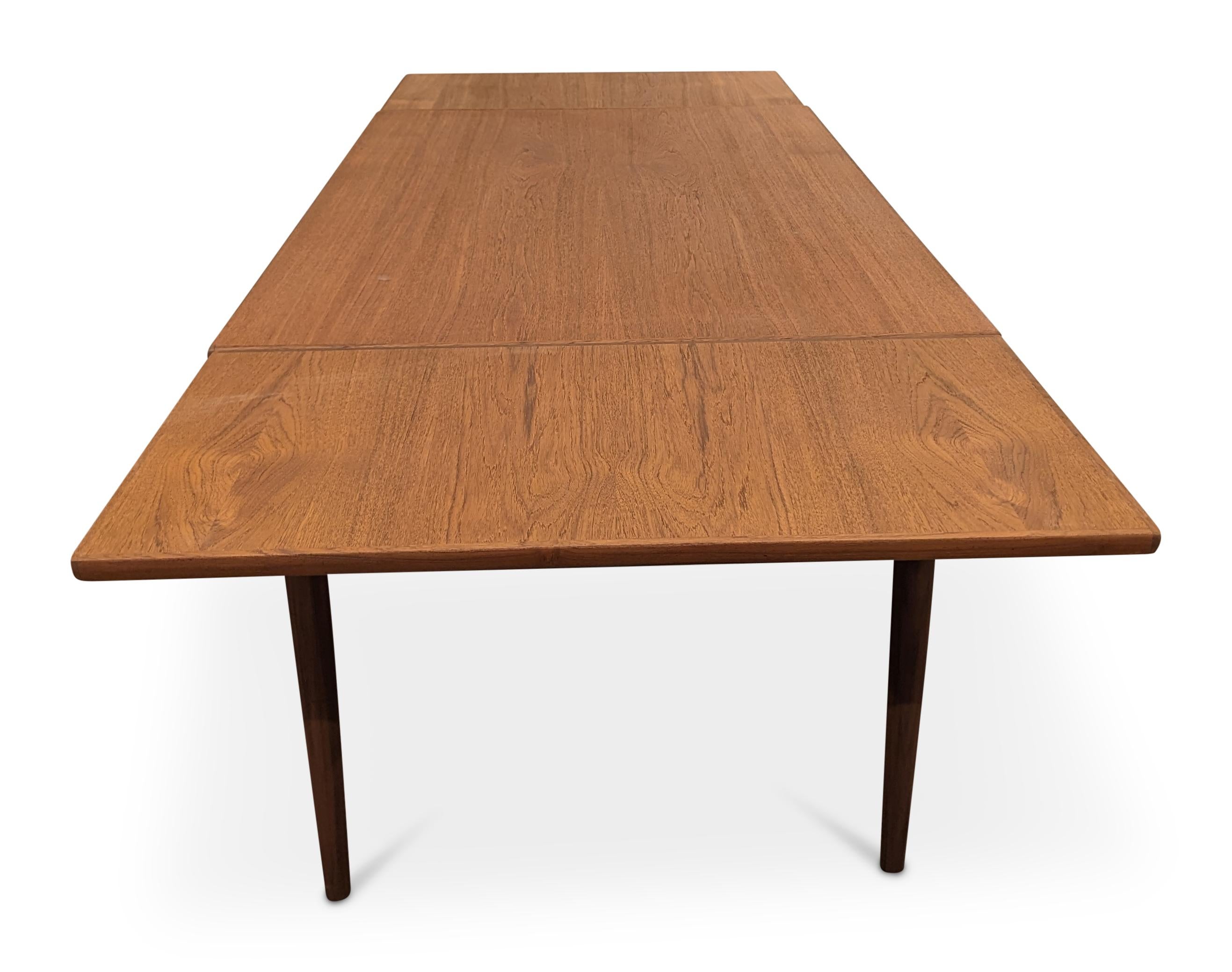 Teak Dining Table w Two Hidden Leaves - 022428 Vintage Danish Modern For Sale 6