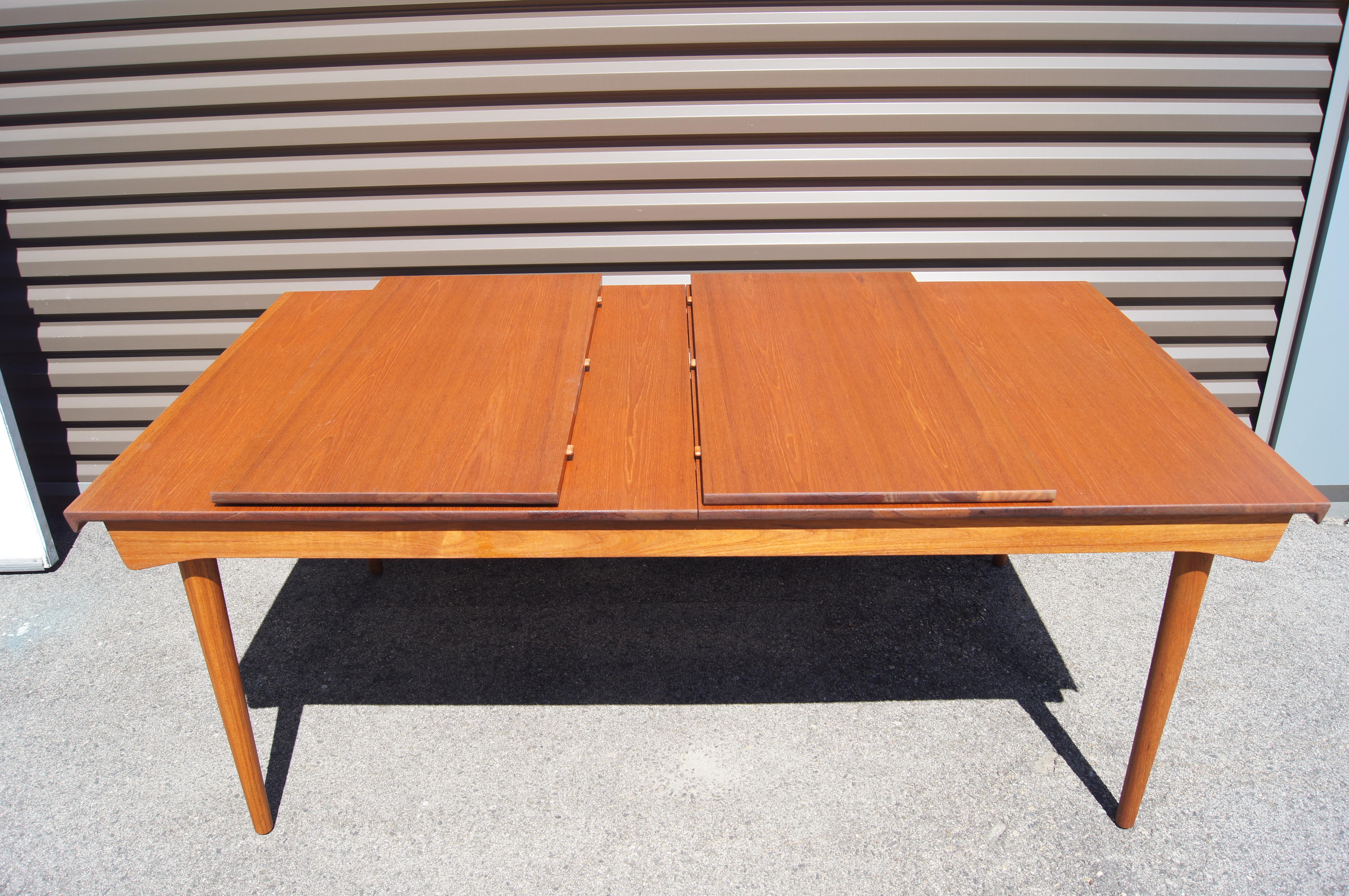 Teak Dining Table with Extensions by Finn Juhl for France & Son 4