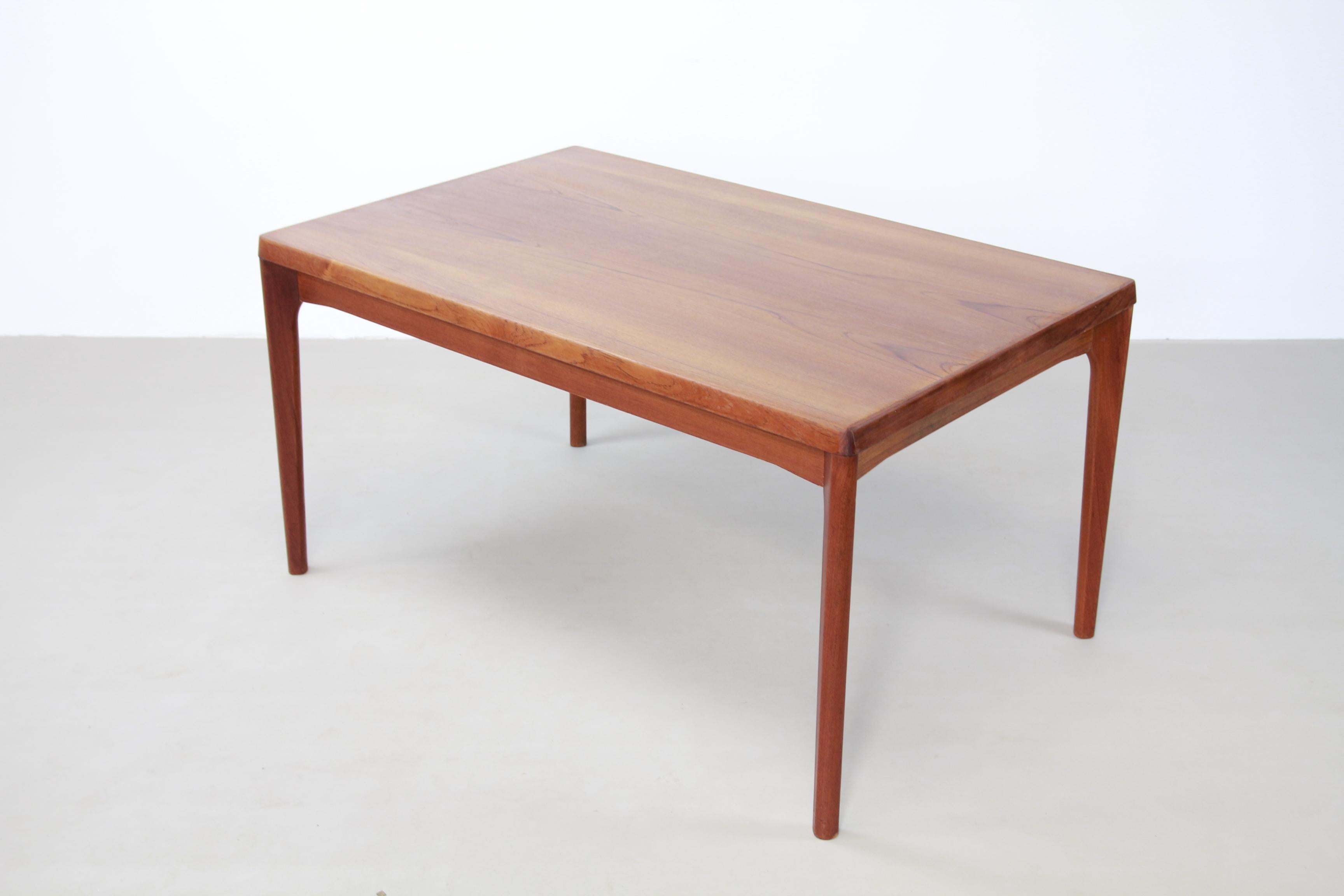 Teak Dining Table with Extensions by Henning Kjærnulf for Vejle Møbelfabrik 1960 In Good Condition In Amsterdam, Noord Holland