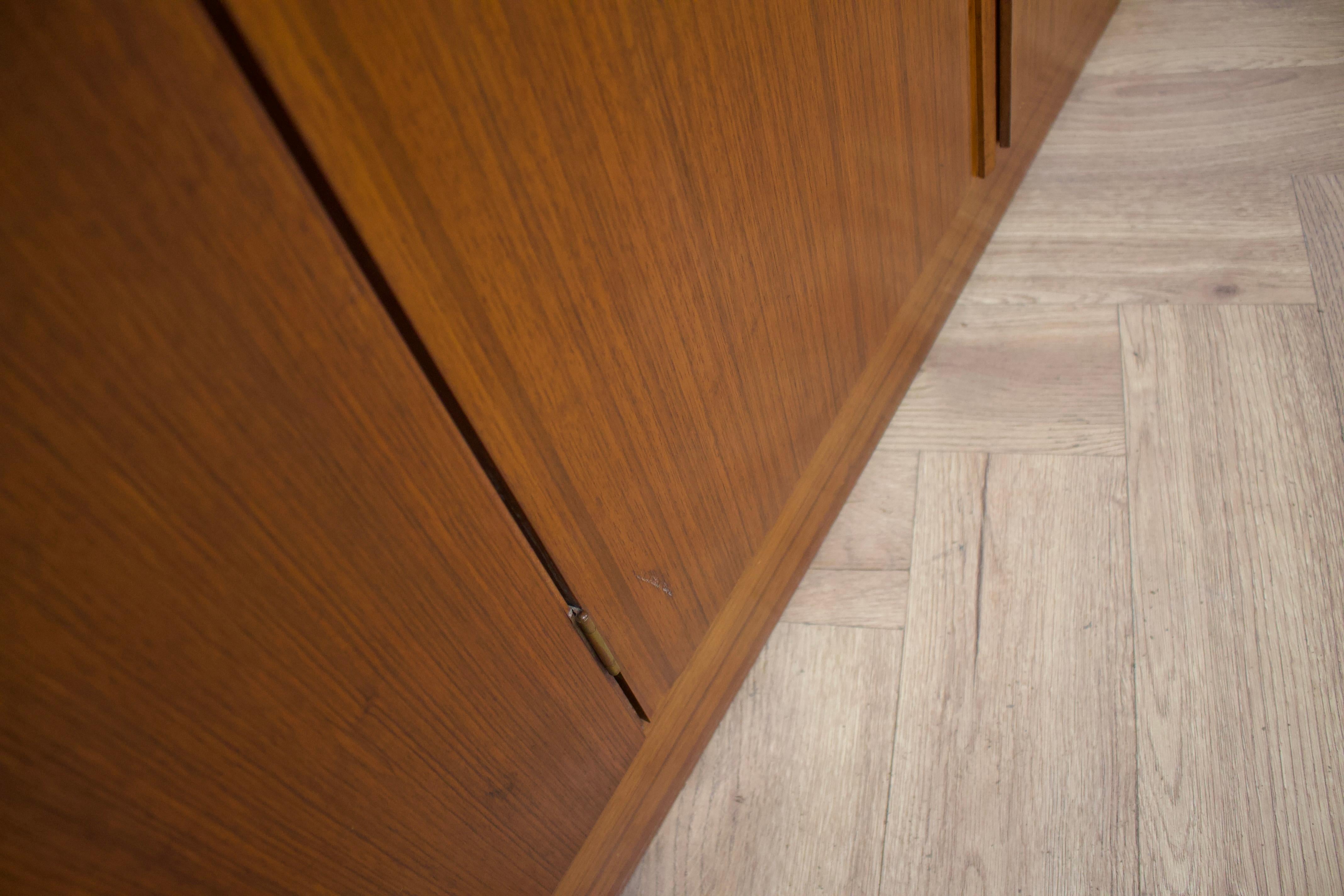 Teak Double Wardrobe from Austinsuite, 1960s For Sale 4