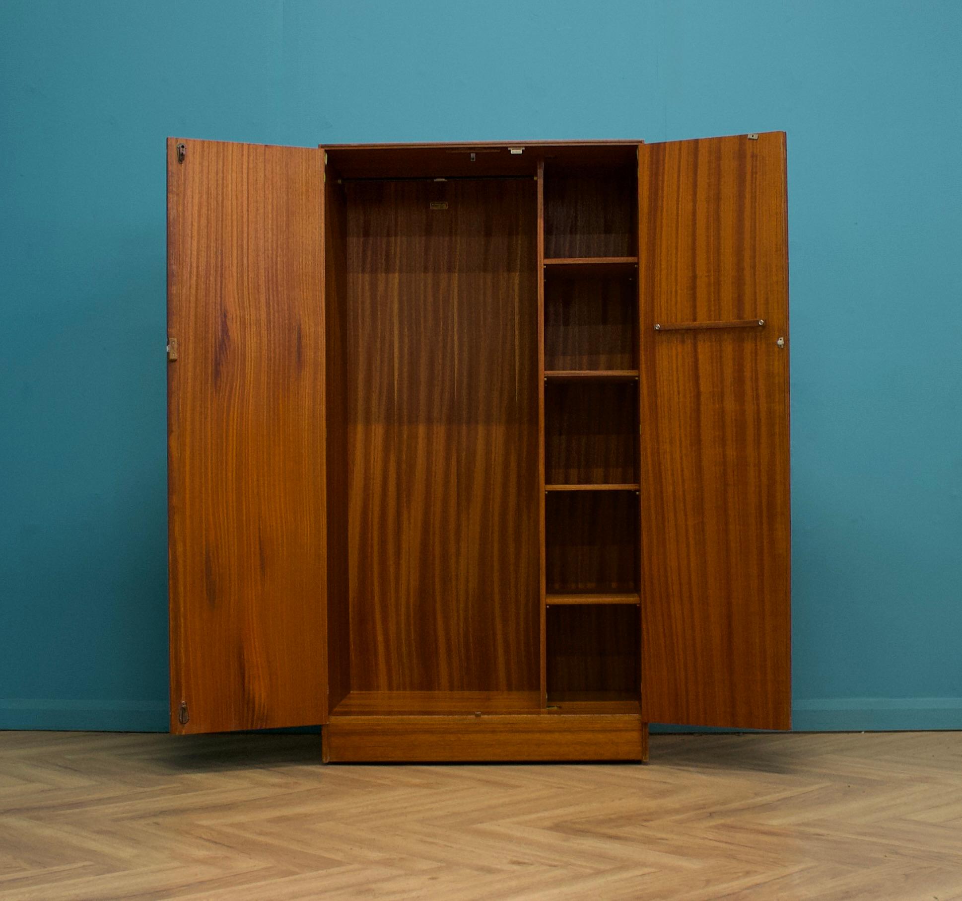 Teak Double Wardrobe from Austinsuite, 1960s In Good Condition For Sale In South Shields, GB