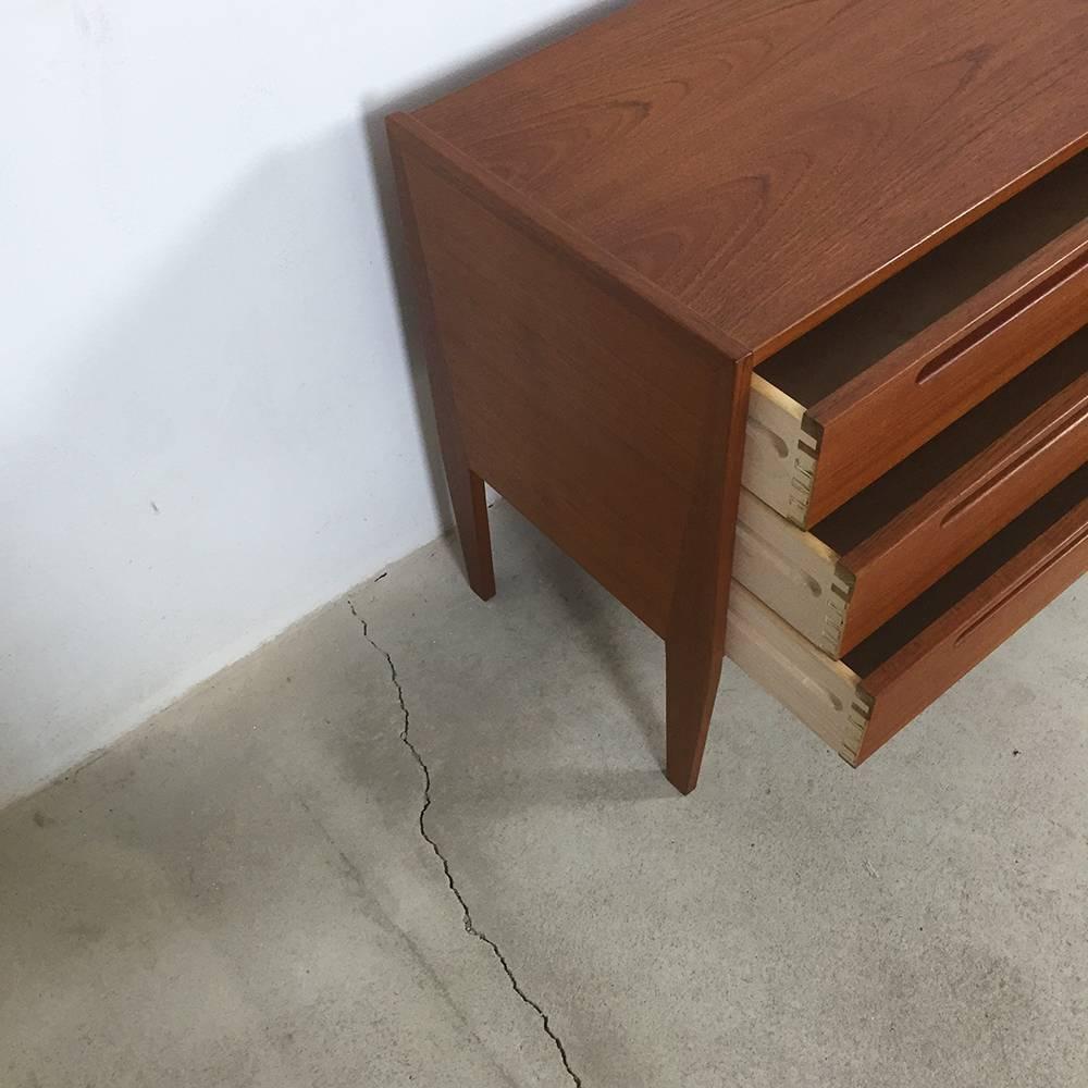 Teak Drawers Cabinet by Nils Jonsson for Torring Mobelfabrik, 1970s For Sale 3