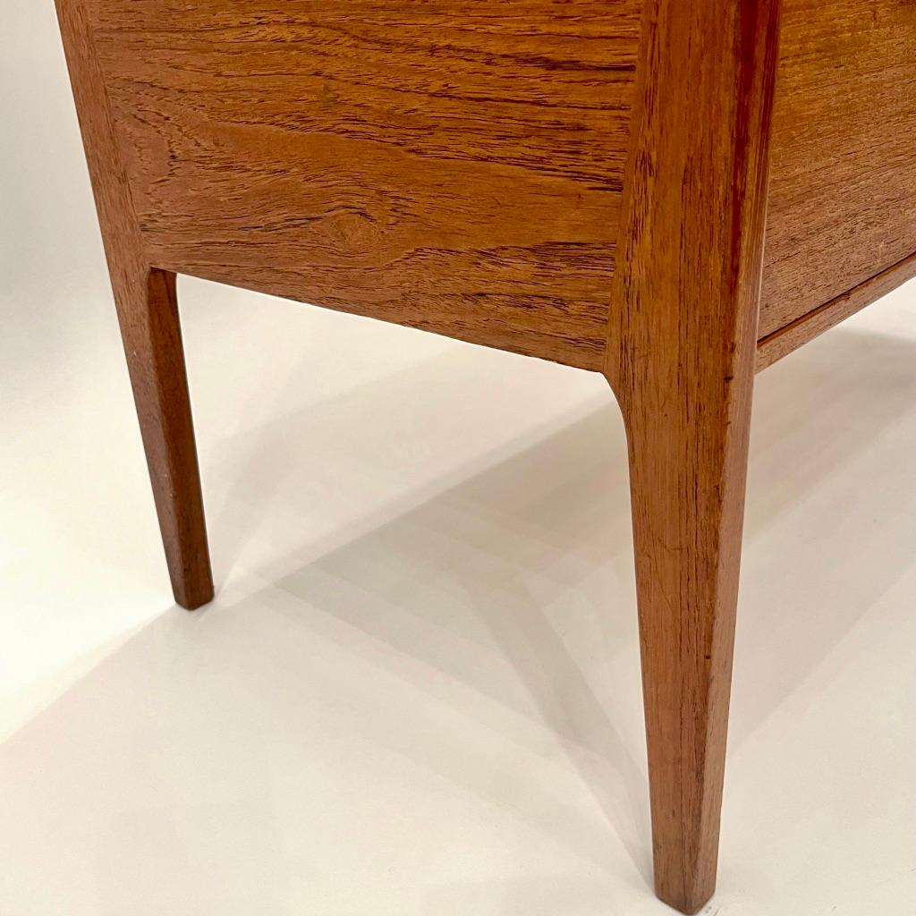 Comò in teak n°34 di Kai Kristiansen per Aksel Kjaersgaard, Danimarca, 1950 ca. in vendita 1