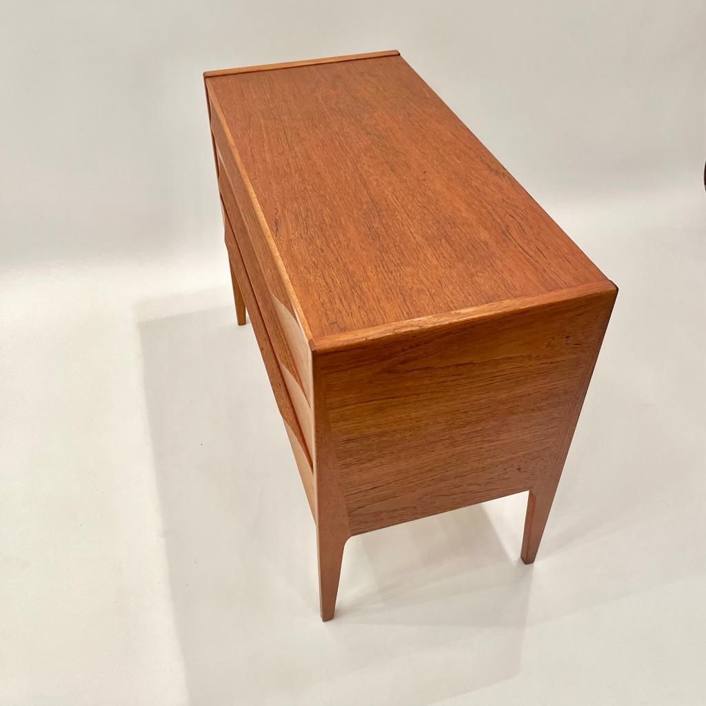 Comò in teak n°34 di Kai Kristiansen per Aksel Kjaersgaard, Danimarca, 1950 ca. in vendita 3