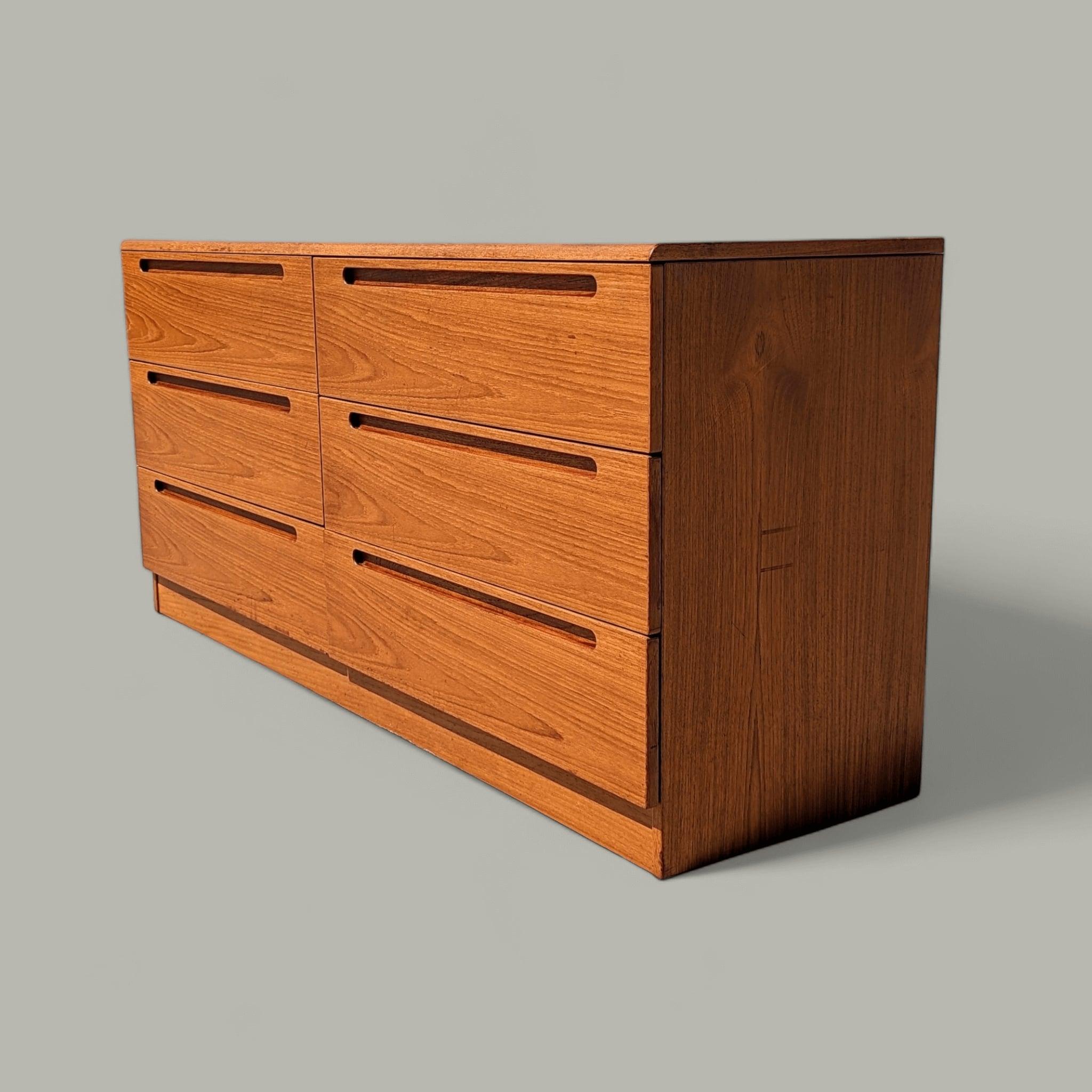 Mid-Century Modern Teak Dresser, Vintage Mid Century Modern, Danish Modern, Sideboard, Credenza For Sale