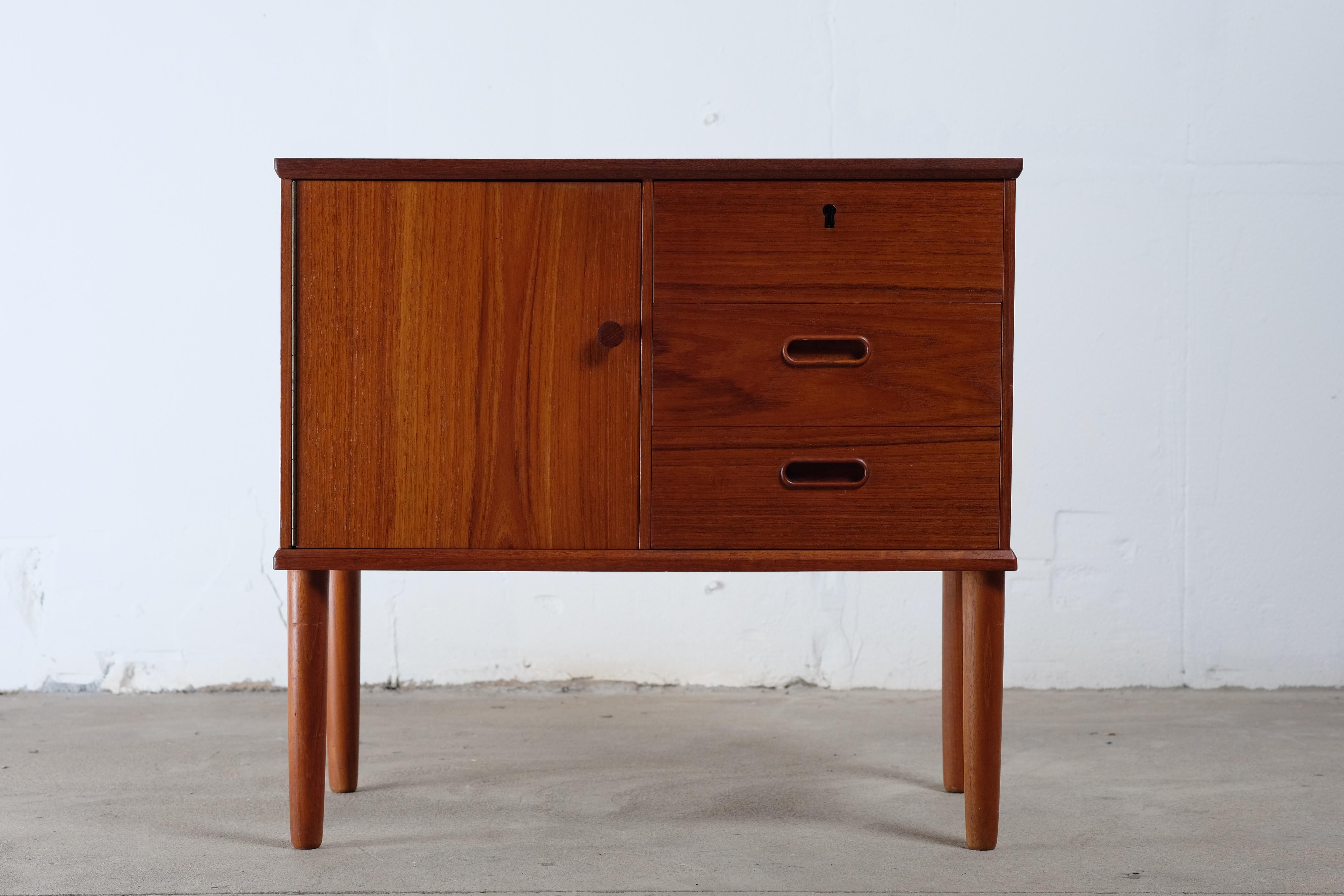 Teak Dresser with Three Drawers, Danish Design, 1960s 1