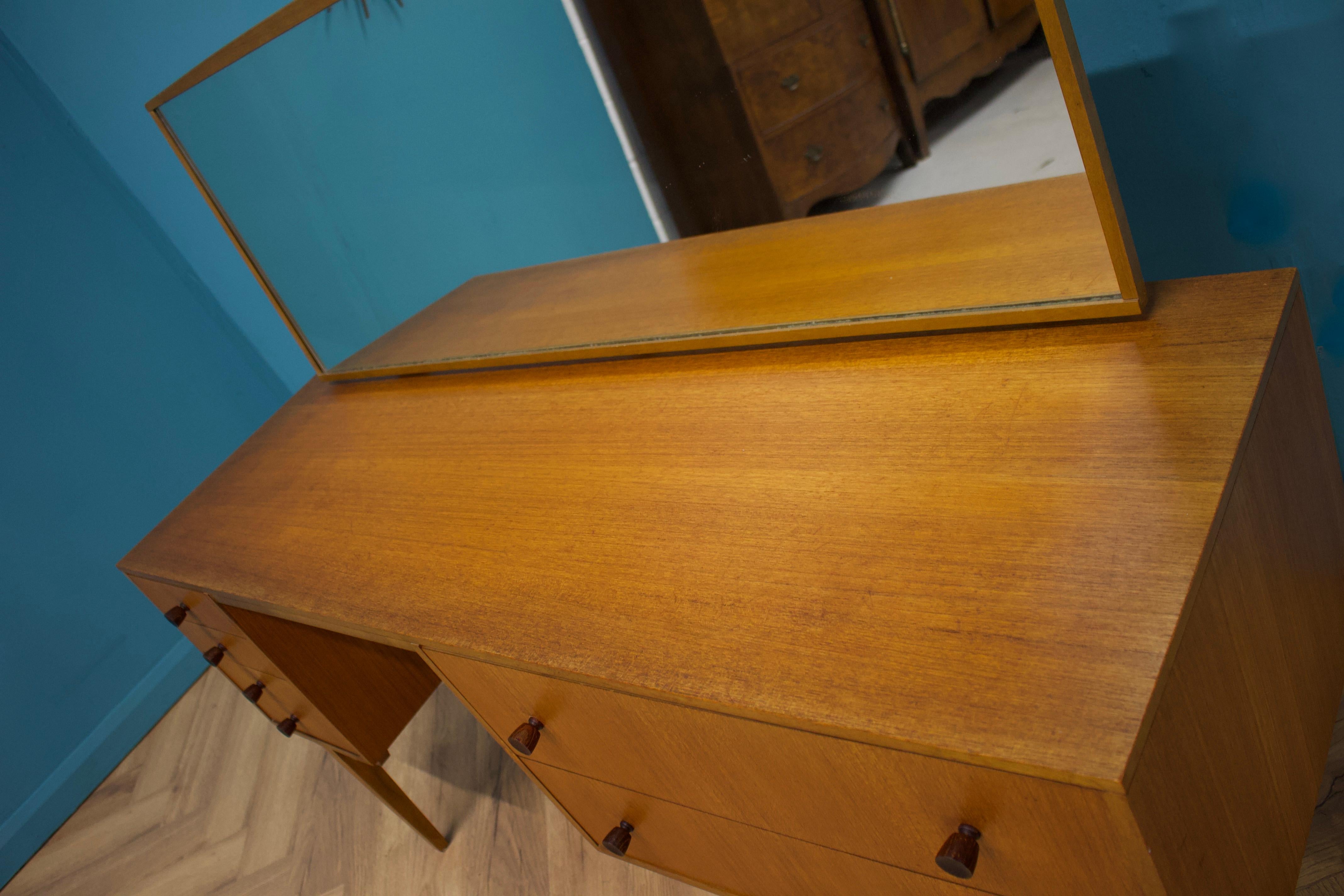 Teak Dressing Table, 1960s In Good Condition For Sale In South Shields, GB