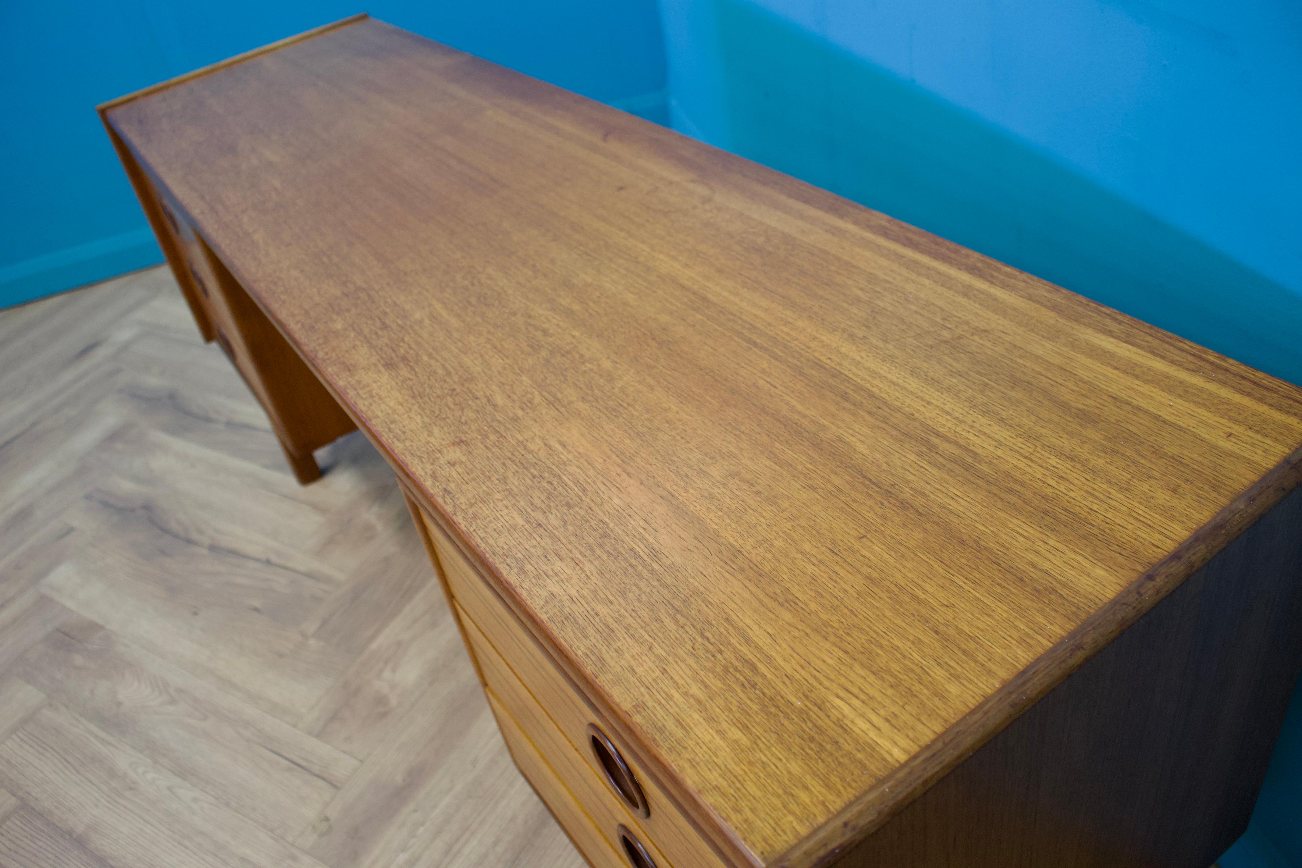 Woodwork Teak Dressing Table or Desk from Bath Cabinet Makers, 1960s For Sale