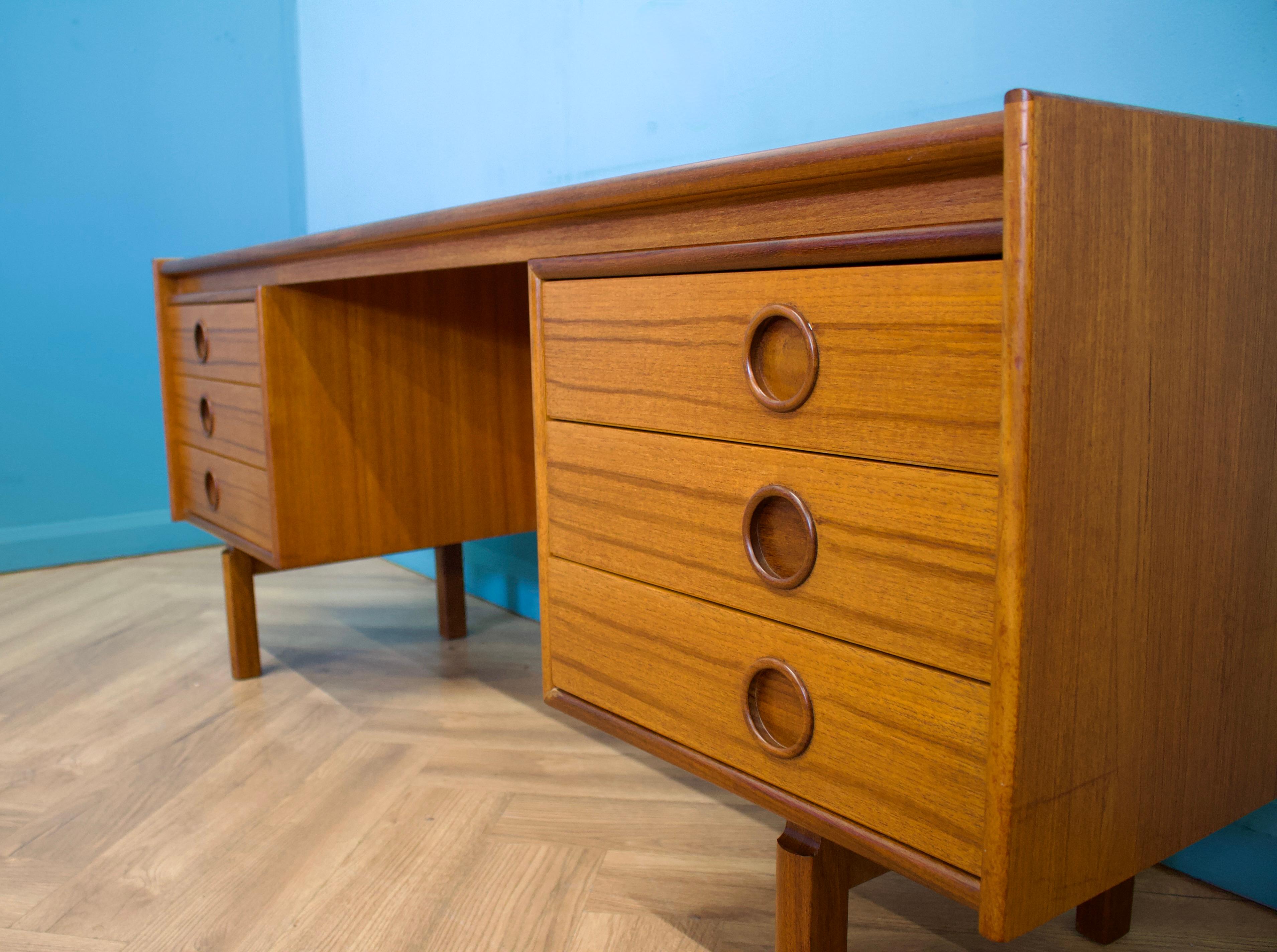 Teak Dressing Table or Desk from Bath Cabinet Makers, 1960s In Good Condition For Sale In South Shields, GB