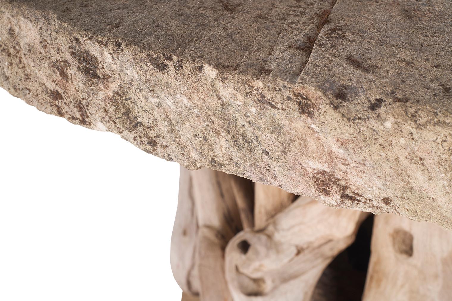Pietra Tavolo in legno driftwood di teak con piano in pietra gessata fortemente degradata in vendita