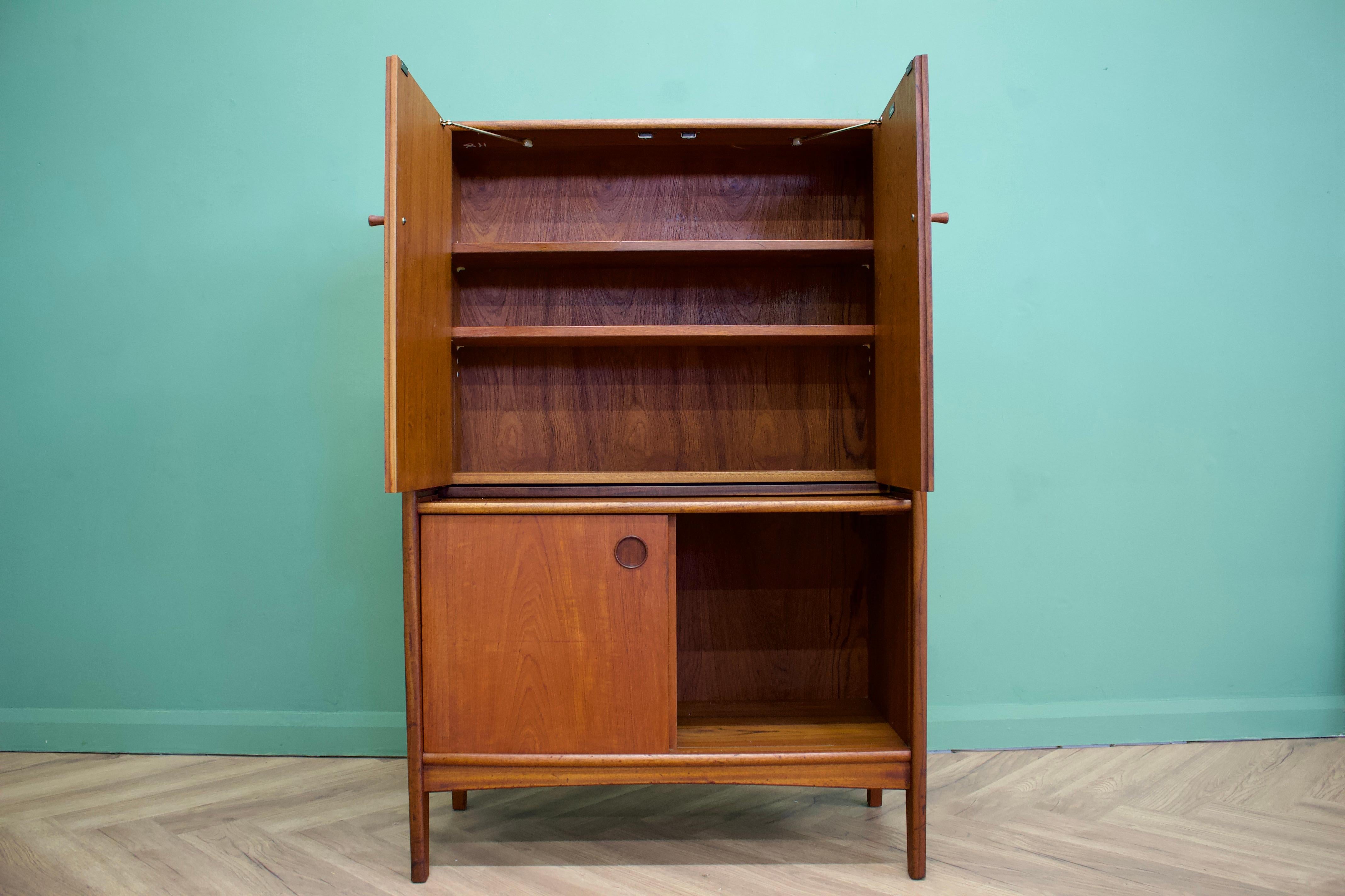 Teak Drinks Cabinet from Younger, 1960s In Good Condition In South Shields, GB