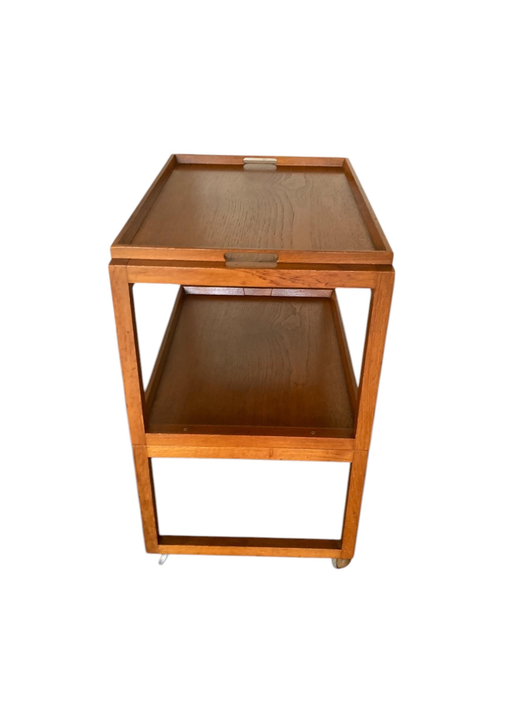Carrito de bebidas de teca by White & Newton Portsmouth Ltd Británico en venta