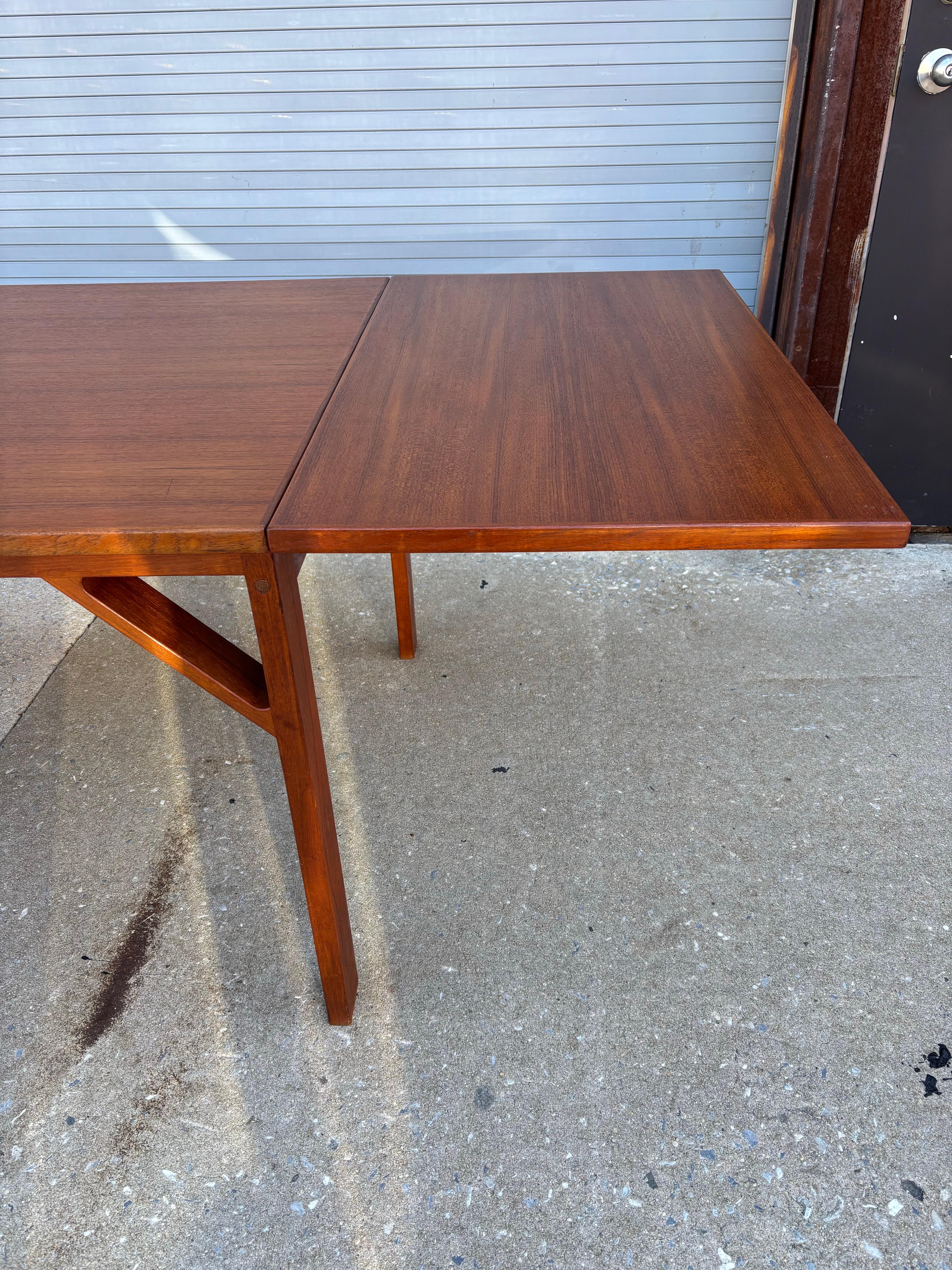 Teck  Table à manger dans le style de Borge Mogensen en vente 3