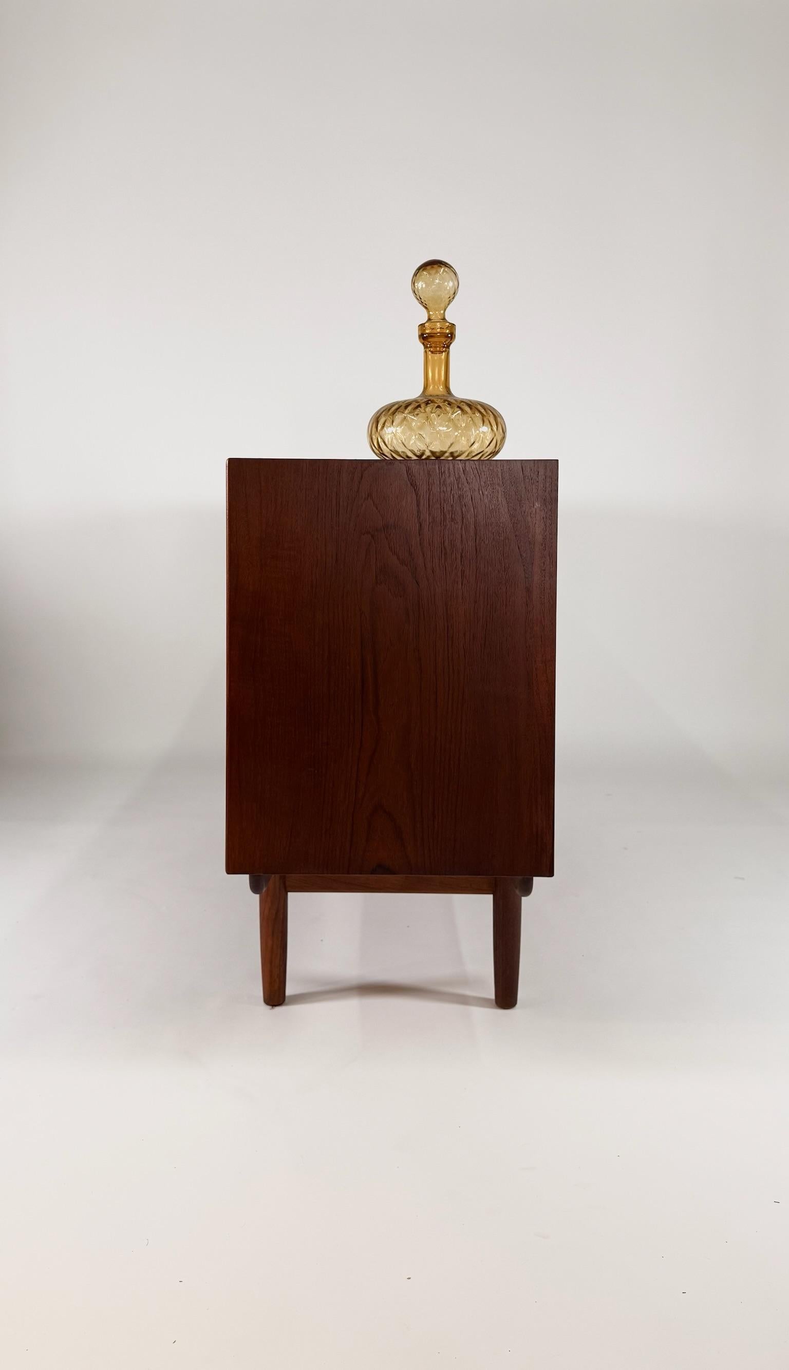 Teak Eight-Drawer Dresser by Børge Mogensen Teak Eight-Drawer Dresser en vente 6