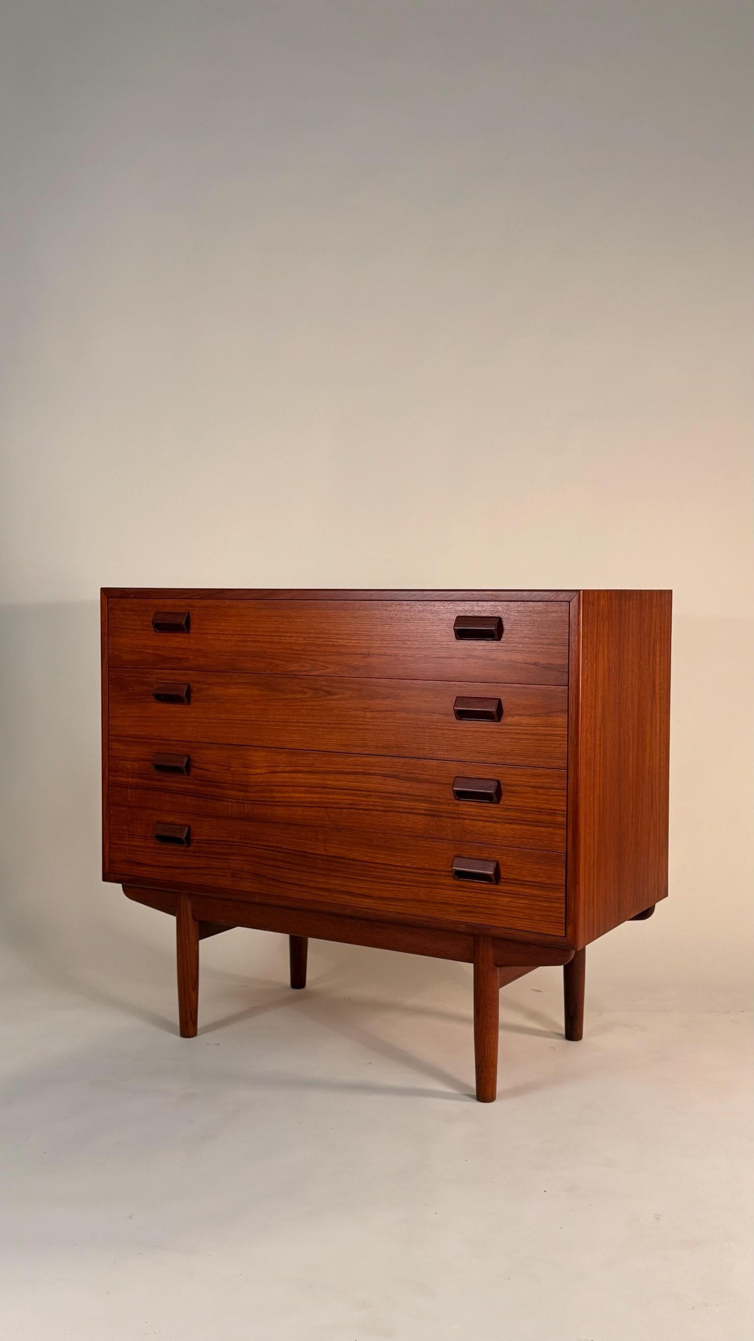 Teak Eight-Drawer Dresser by Børge Mogensen Teak Eight-Drawer Dresser en vente 1