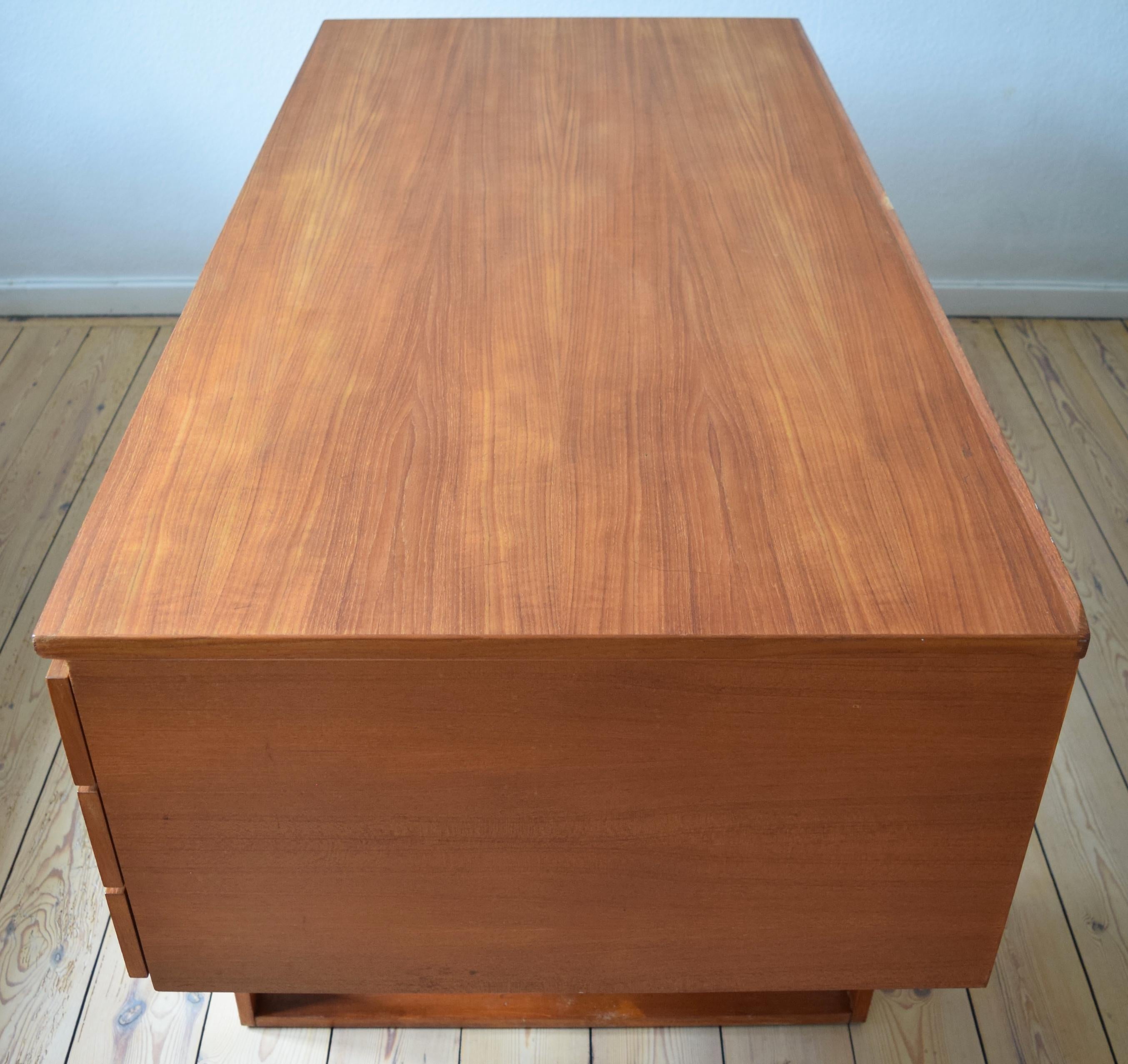 Teak Executive Desk by Henning Jensen & Torben Valeur, 1960s For Sale 3