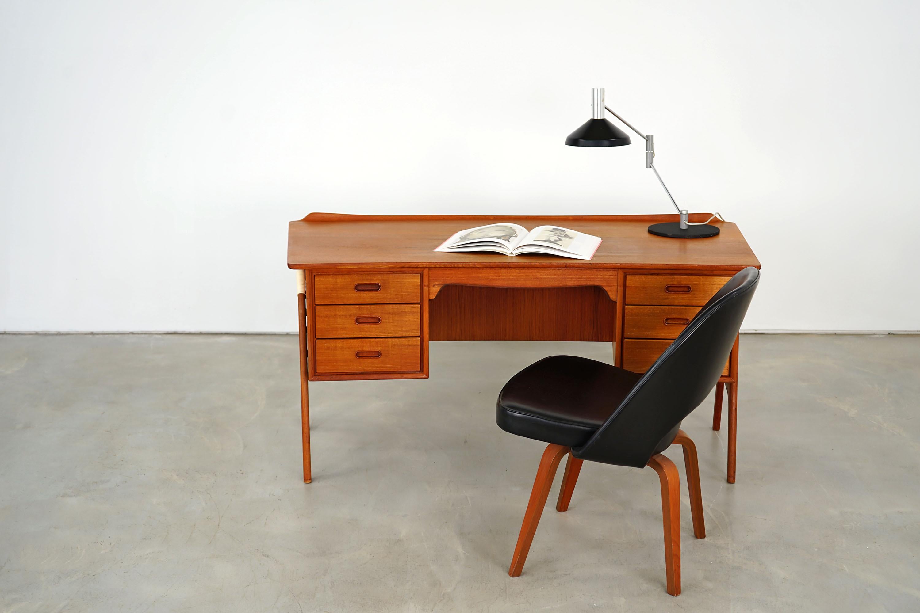 Teak Executive Desk by Svend A. Madsen for Sigurd Hansen, 1950s 7
