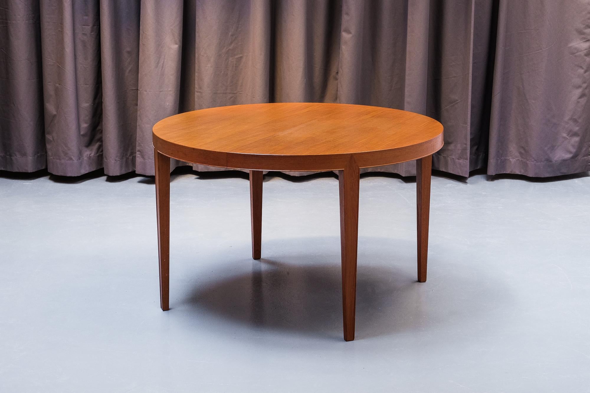 Mid-20th Century Teak Extendable Dining Table by Severin Hansen for Haslev Møbelsnedkeri, Denmark