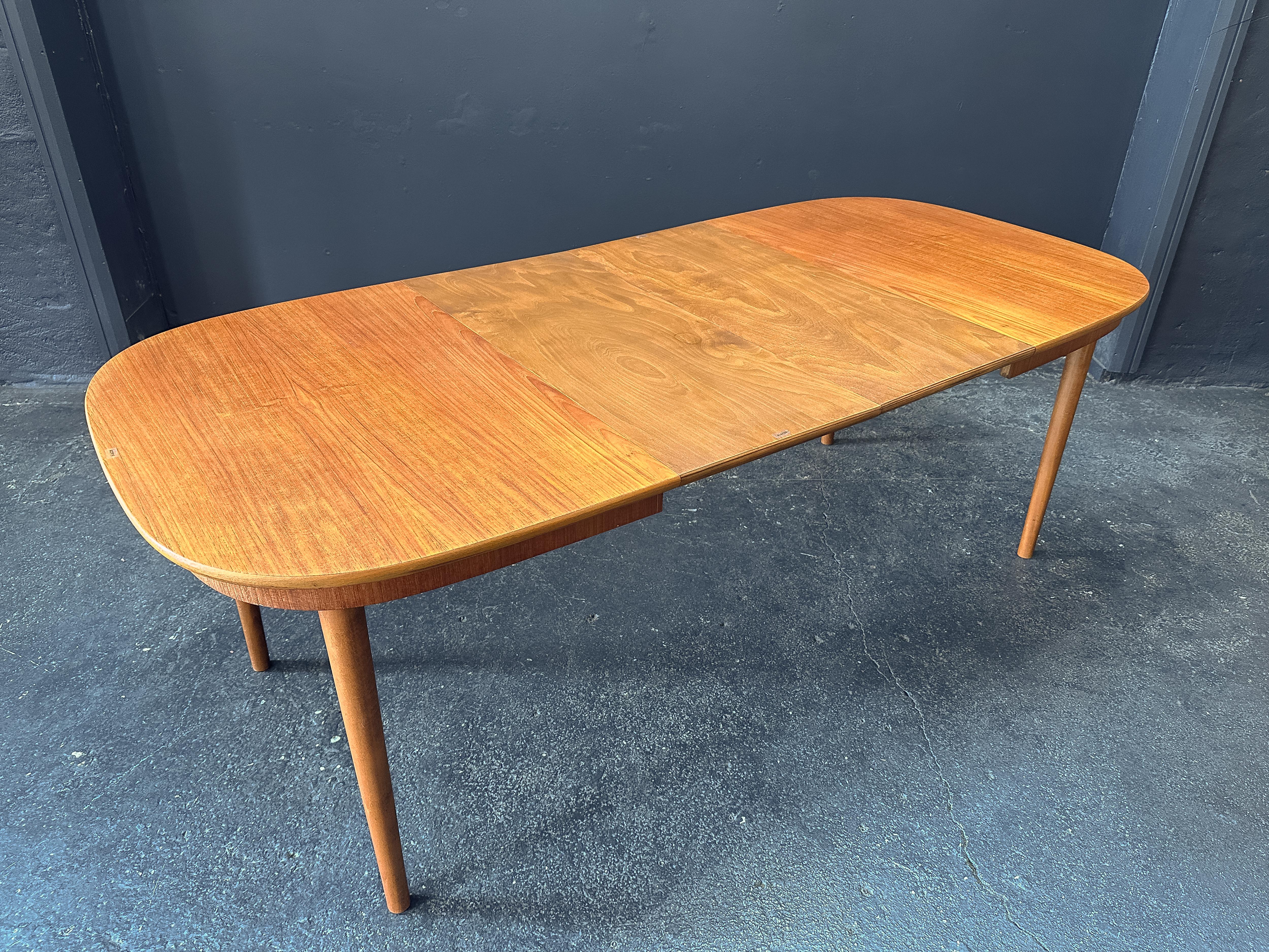 Table à manger extensible en teck en vente 5