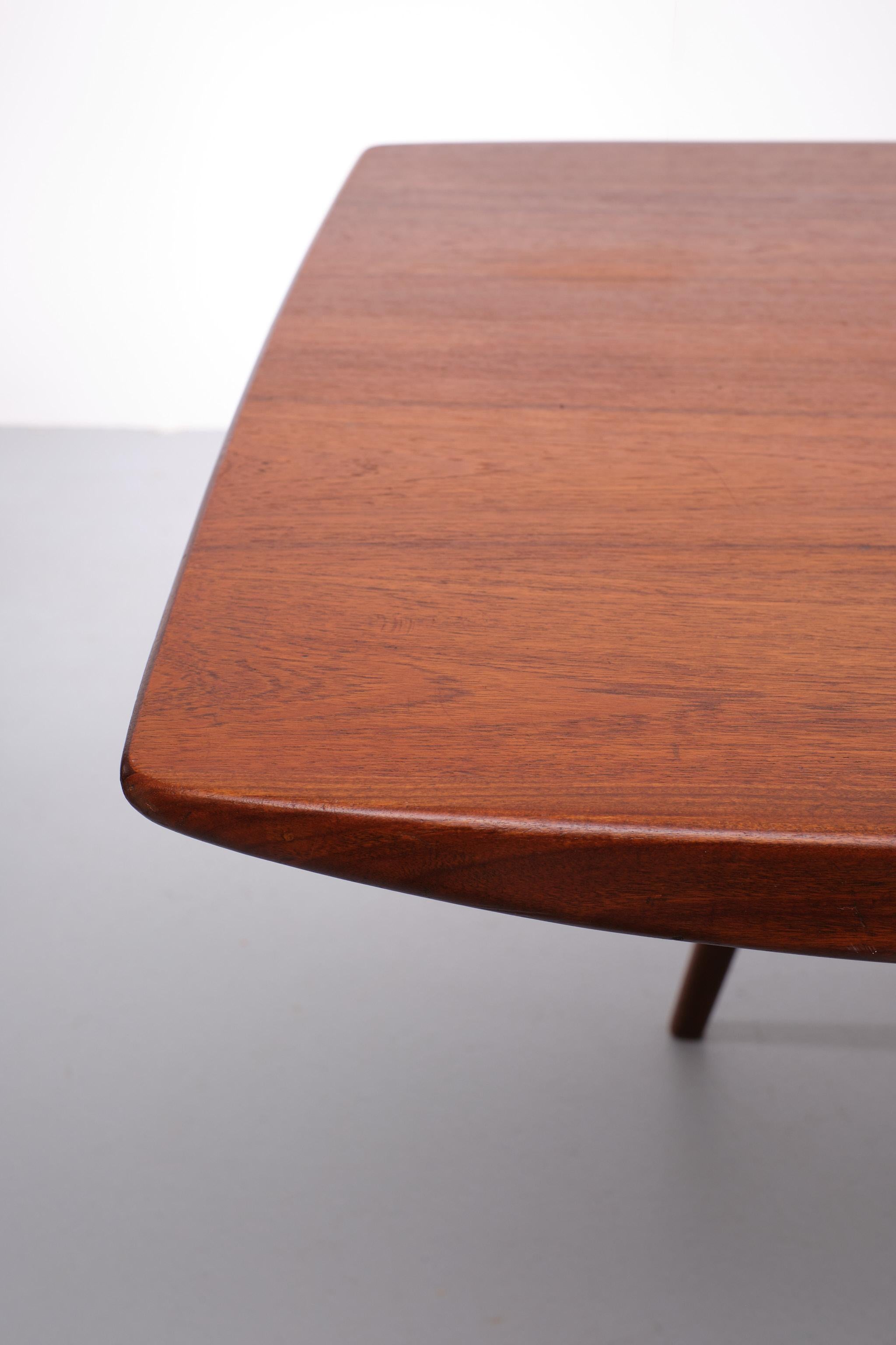 Mid-Century Modern Teak extendable dining table Louis van Teeffelen  for Webe  Dutch 1960s