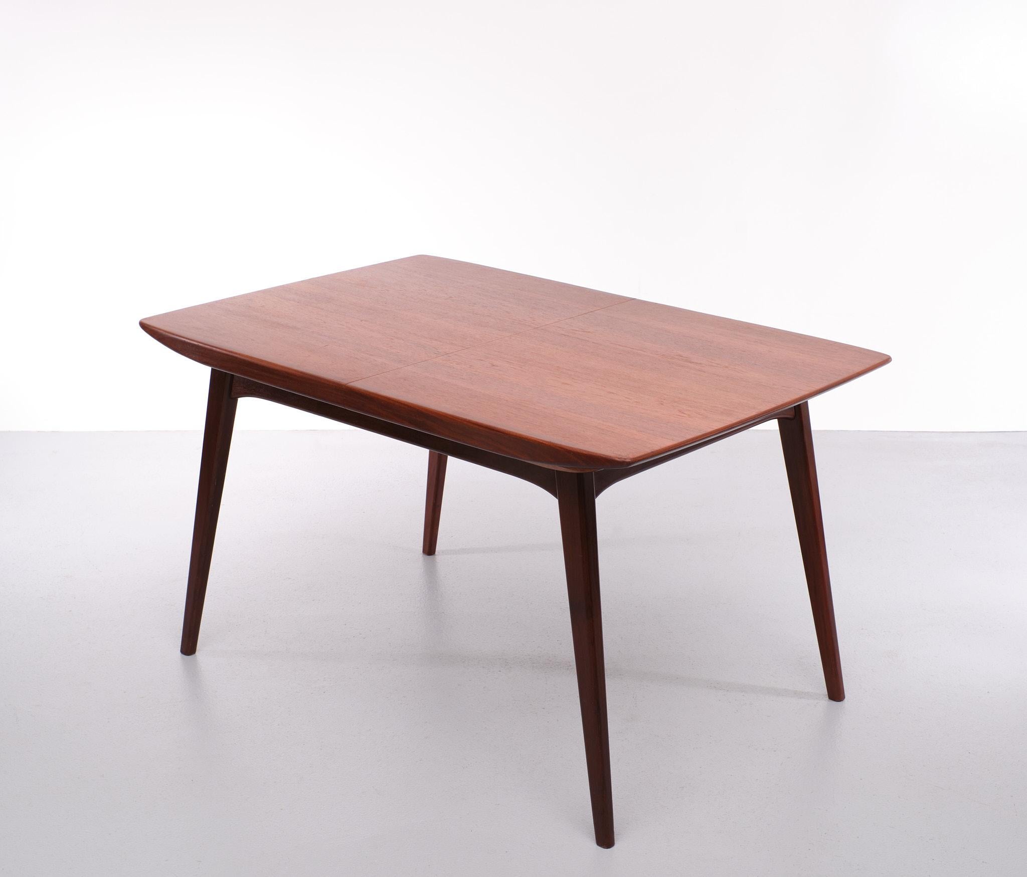 Teak extendable dining table Louis van Teeffelen  for Webe  Dutch 1960s 2
