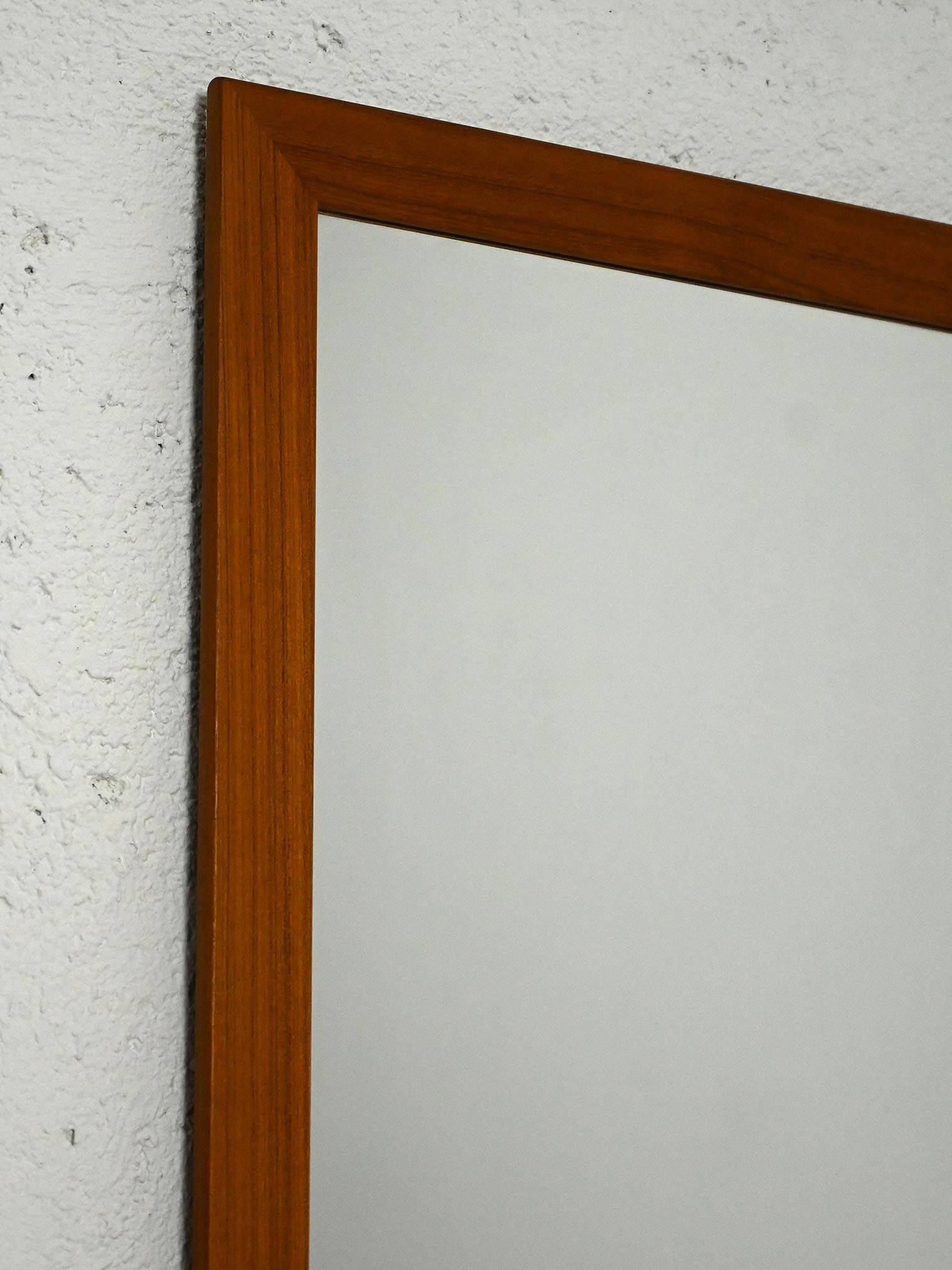 Teak framed mirror In Good Condition For Sale In Brescia, IT