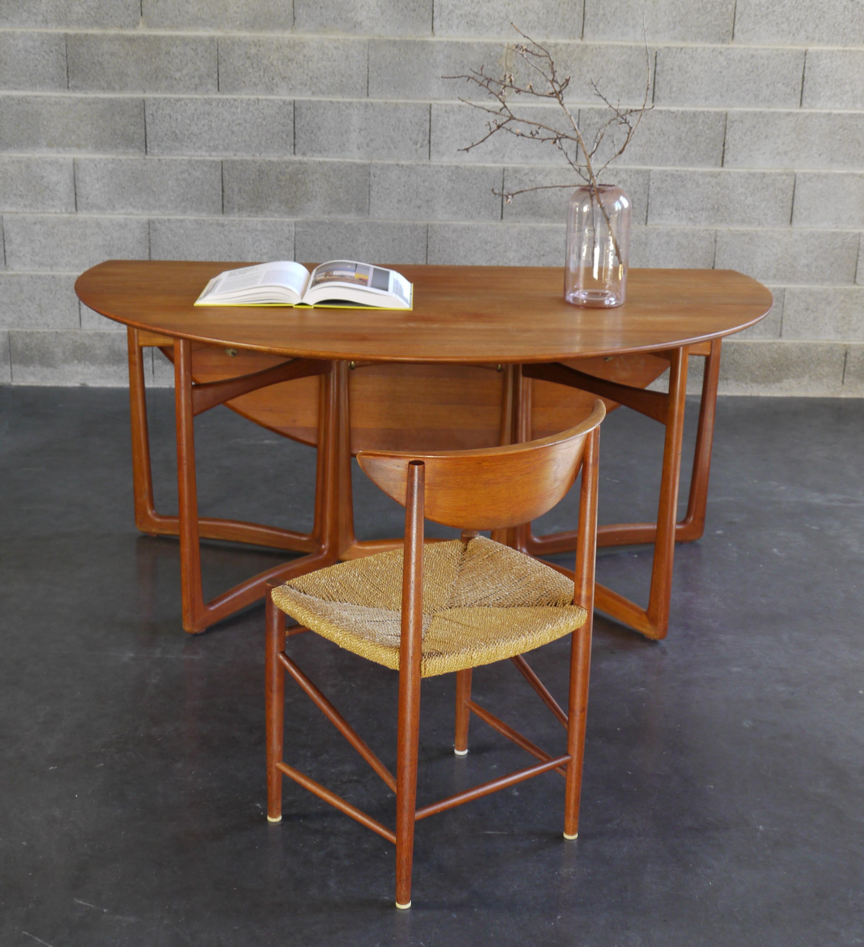 20th Century Teak Gateleg Dining Table by Hvidt & Mølgaard-Nielsen France & Søn 1950s For Sale