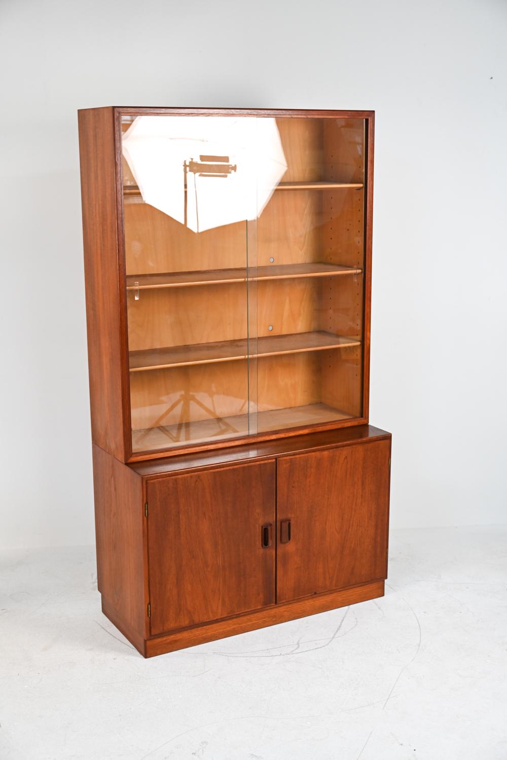 Teak Glass-Front Bookcase by Børge Mogensen for Søborg Møbler 1