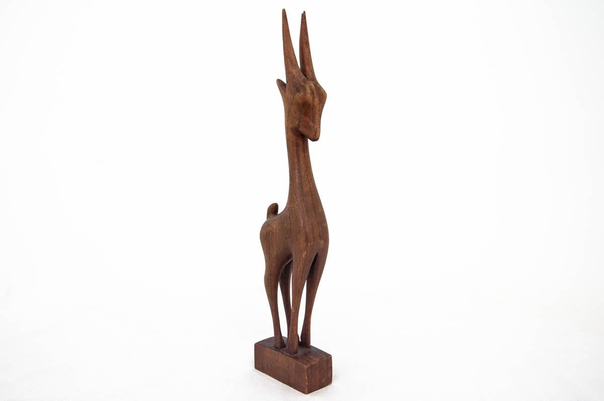 Teak figurine of a goat.
Made in Denmark in the 1960s-1970s.
Very good condition, no damage.
Dimensions: height 33 cm, base 8 cm x 3.5 cm.