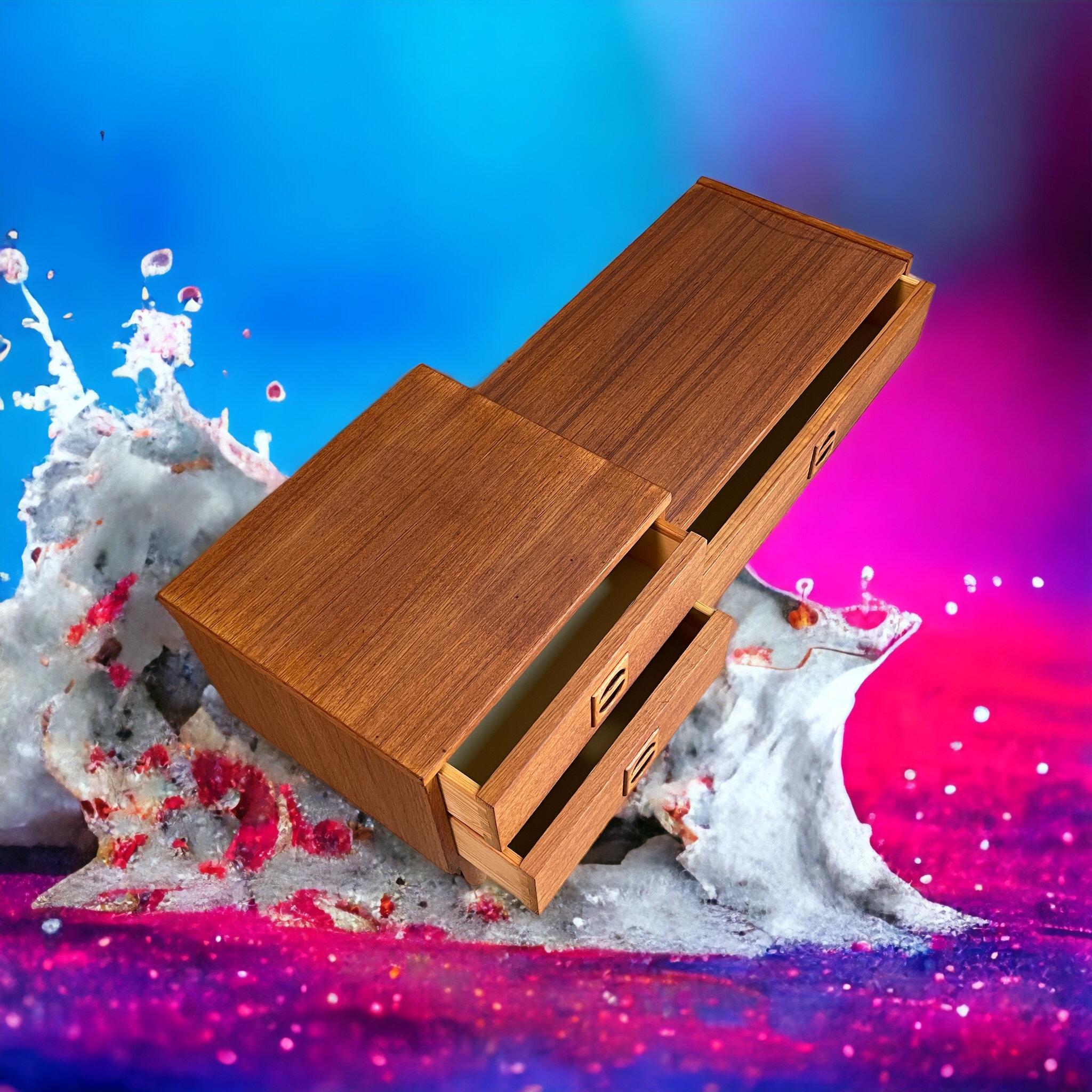 Teak Hallway Sideboard Bench, Denmark, 1960s In Good Condition In Copenhagen, DK