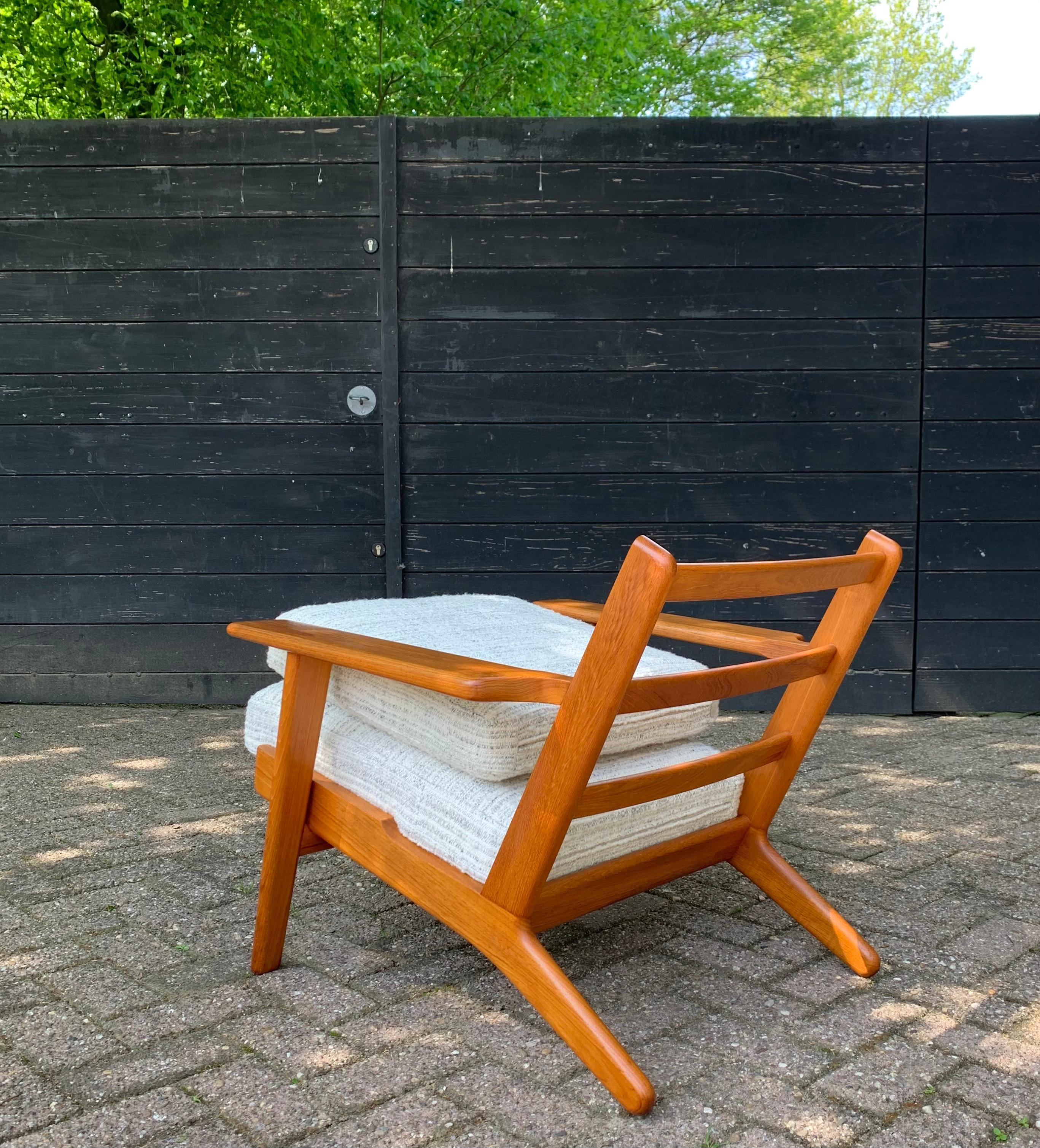 Hand-Woven Teak Hans Wegner Lounge Chair GE290 by GETAMA - Fully Restored  For Sale